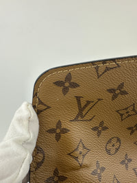 M44876 Pochette Metis Reverse Monogram (RFID)