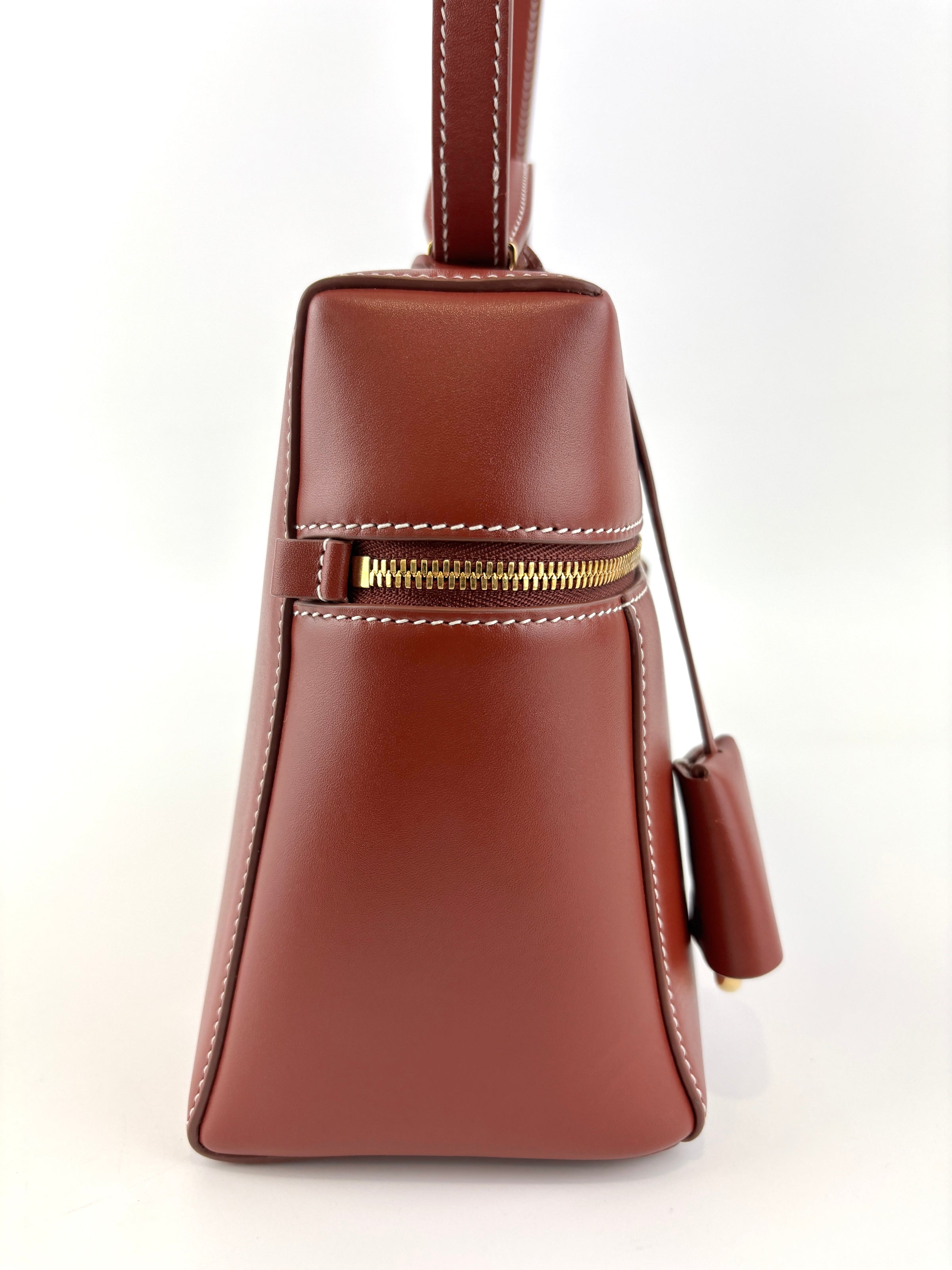 Extra Bag L27 Smooth Calfskin Leather Smoked Caramel/Sun Gold - Glampot