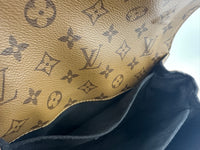 M44876 Pochette Metis Reverse Monogram (RFID)