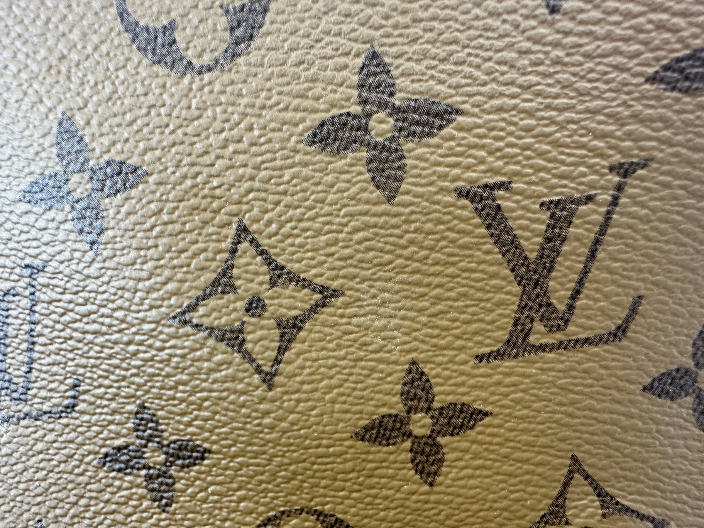 M44876 Pochette Metis Reverse Monogram (RFID)