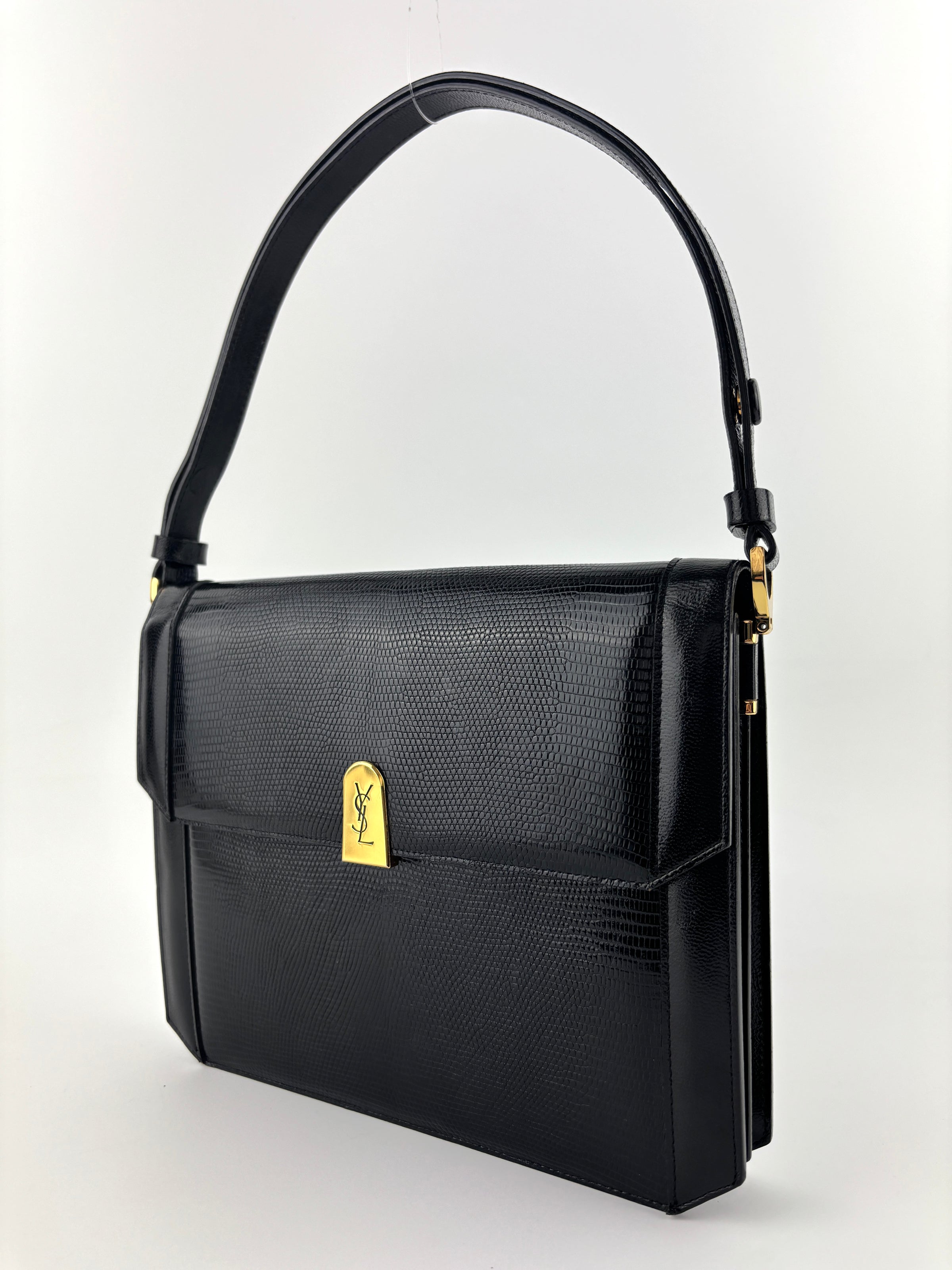 Vintage Embossed Lizard Leather Shoulder Bag in Black GHW - Glampot