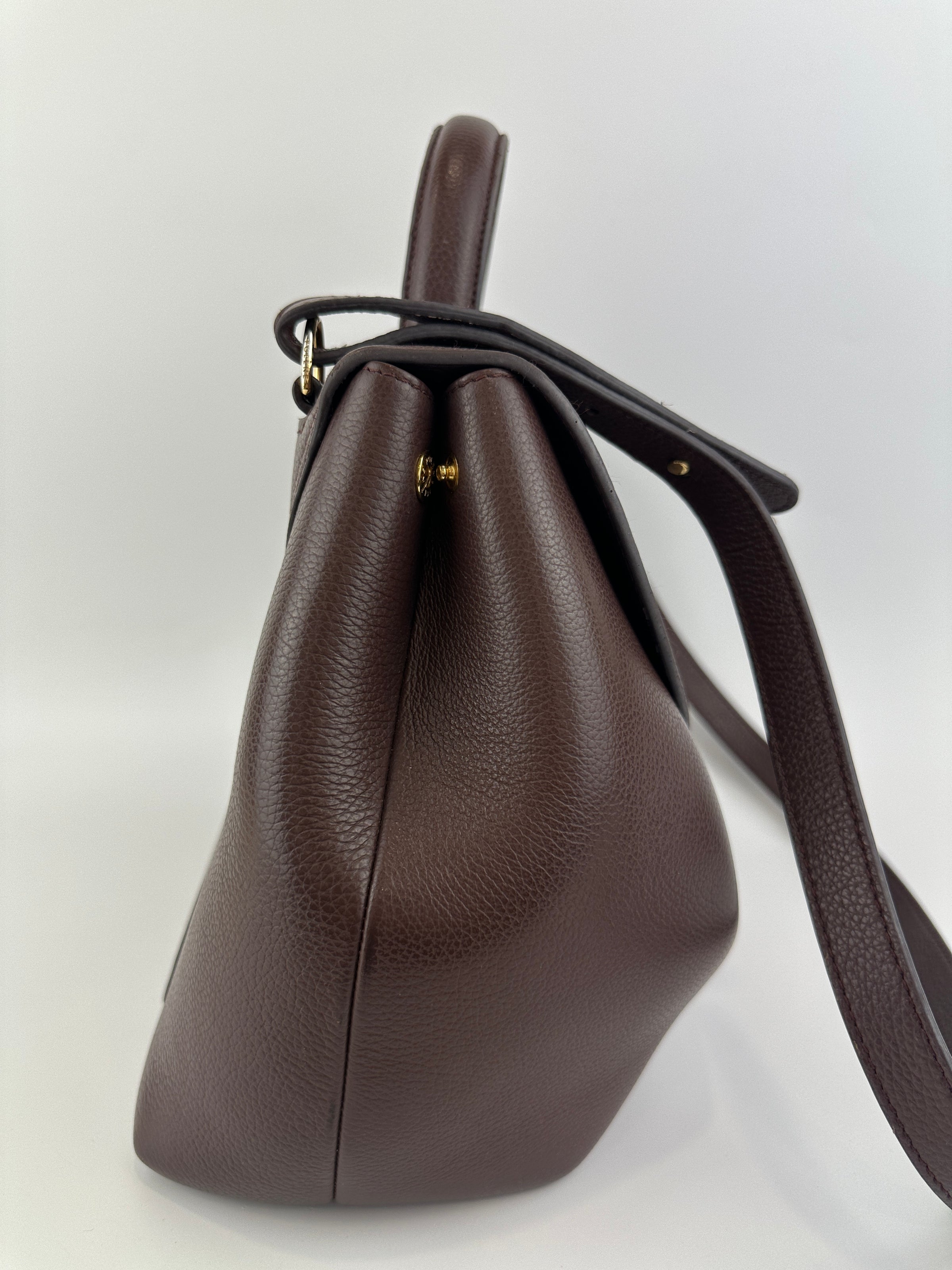 Numero Un Textured Sandalwood Leather Bag