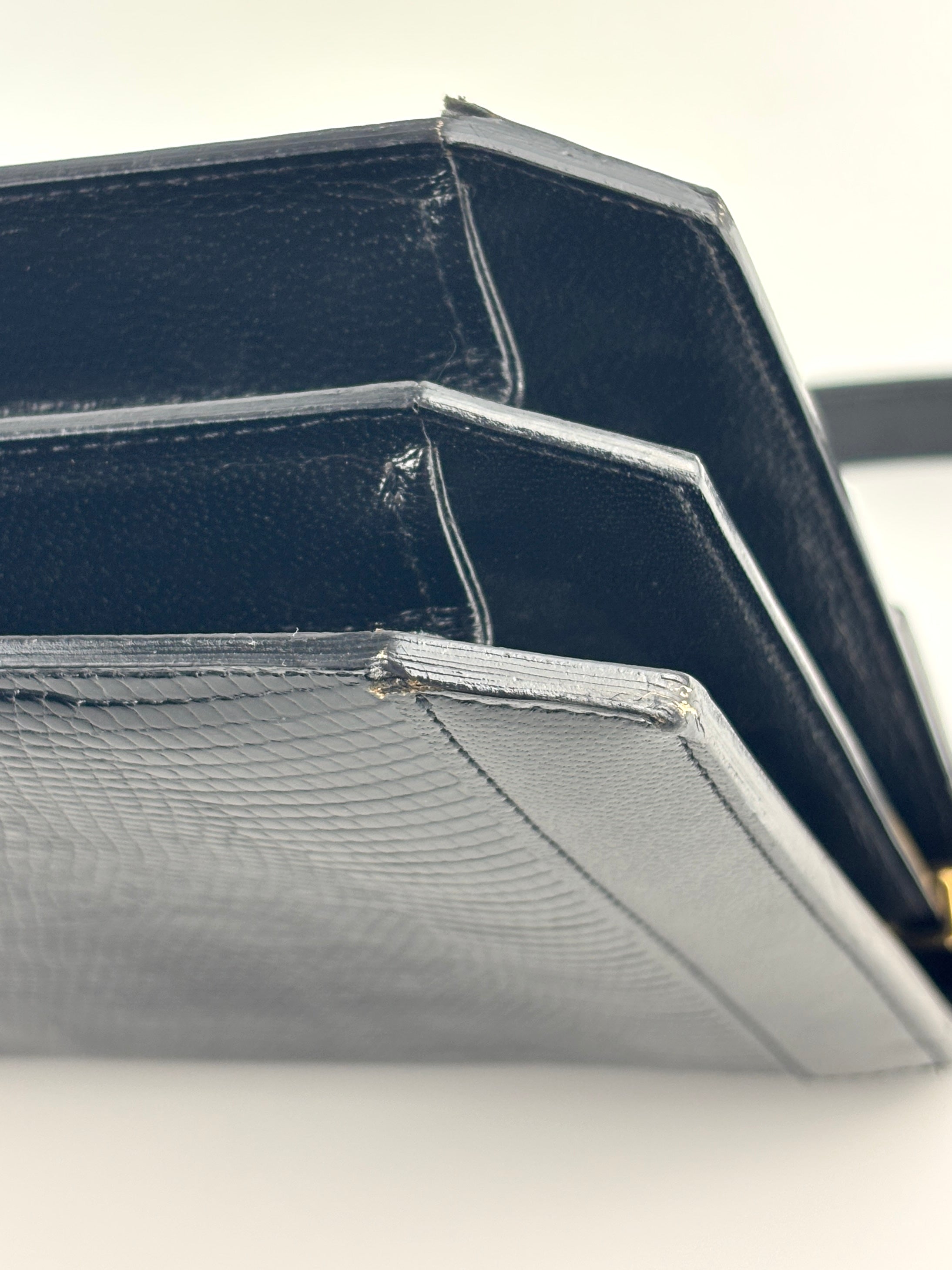 Vintage Embossed Lizard Leather Shoulder Bag in Black GHW - Glampot