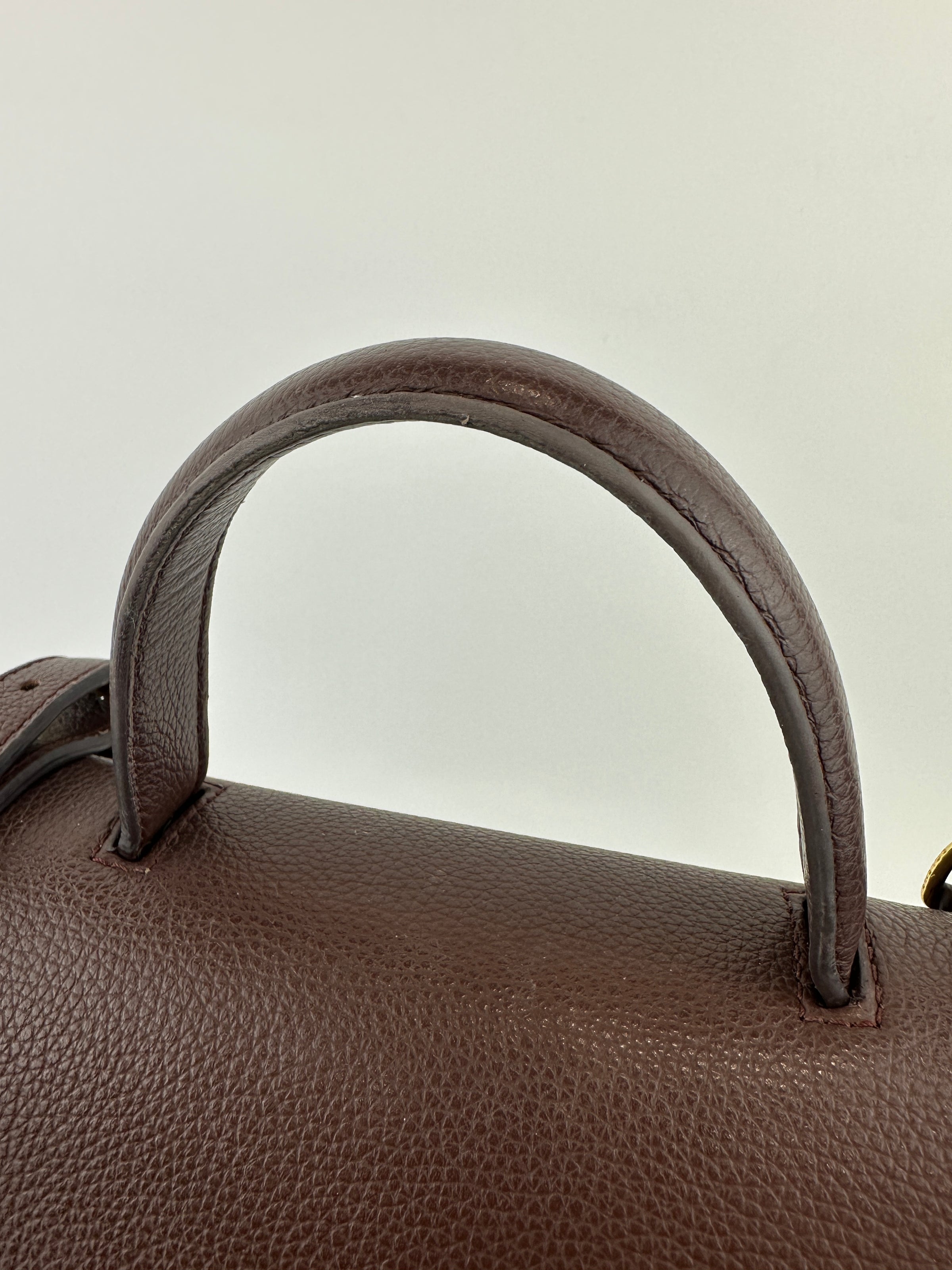 Numero Un Textured Sandalwood Leather Bag