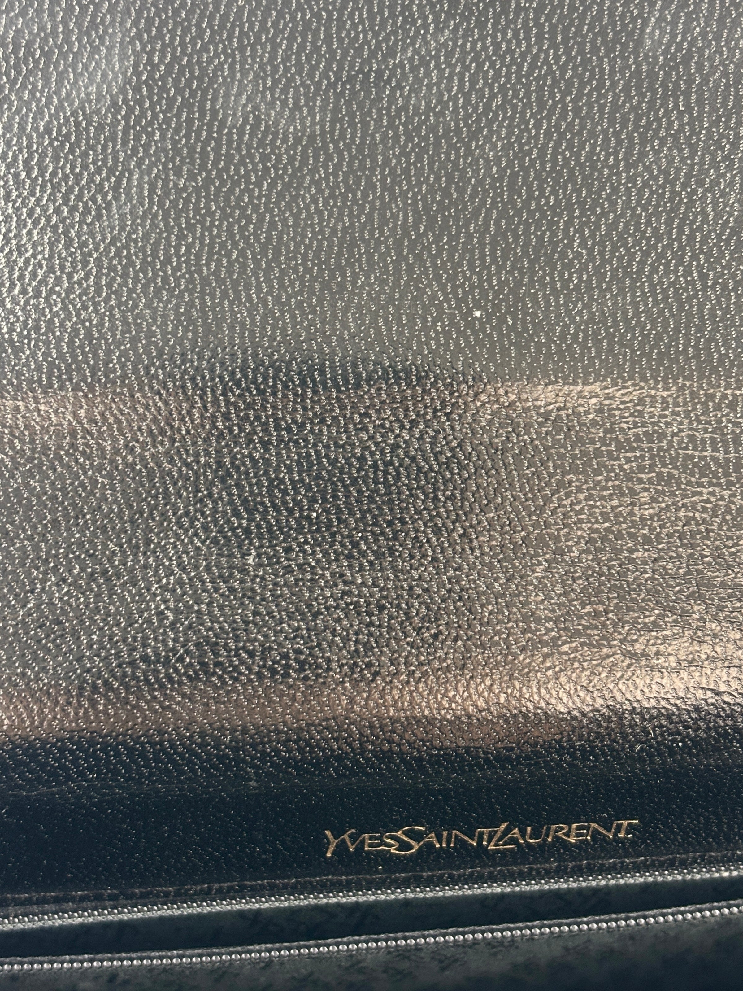 Vintage Embossed Lizard Leather Shoulder Bag in Black GHW - Glampot