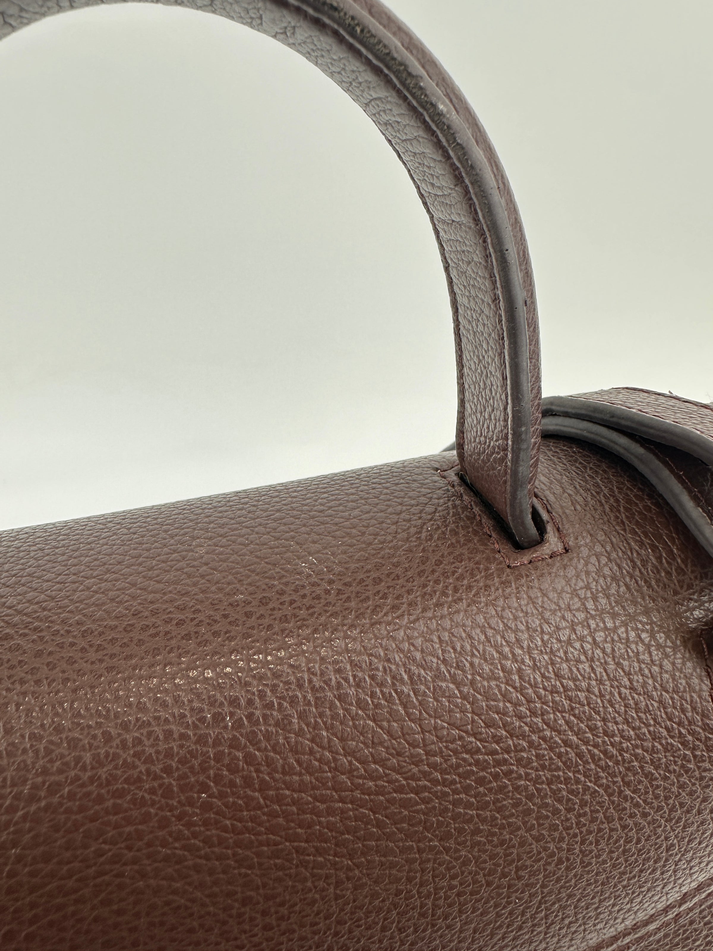 Numero Un Textured Sandalwood Leather Bag