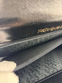 Vintage Embossed Lizard Leather Shoulder Bag in Black GHW - Glampot