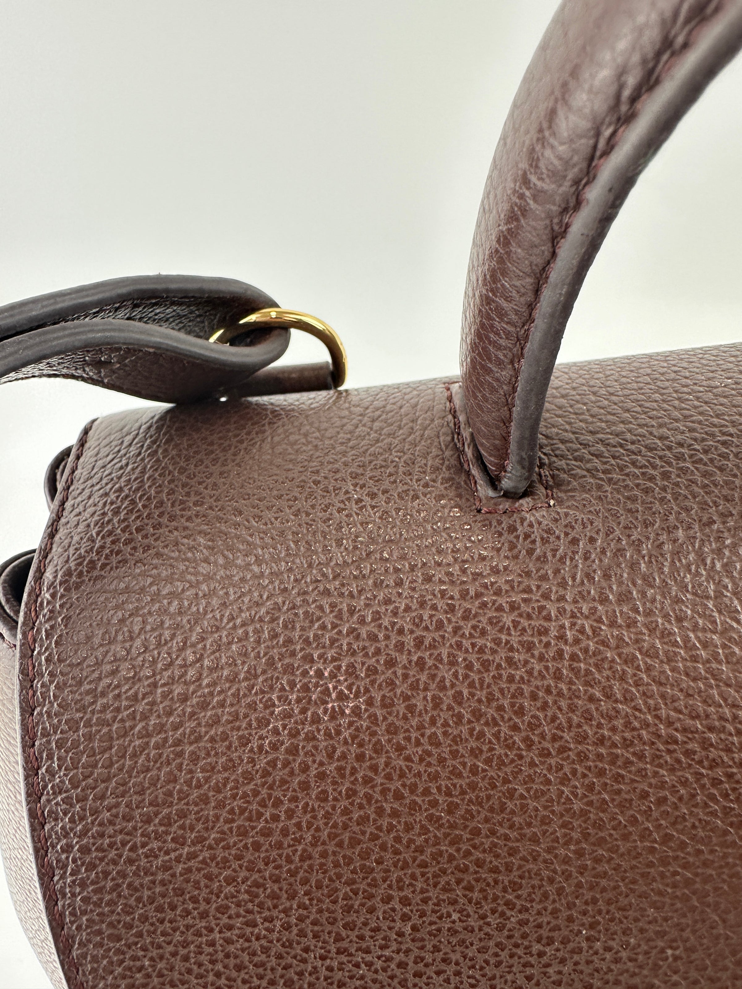 Numero Un Textured Sandalwood Leather Bag