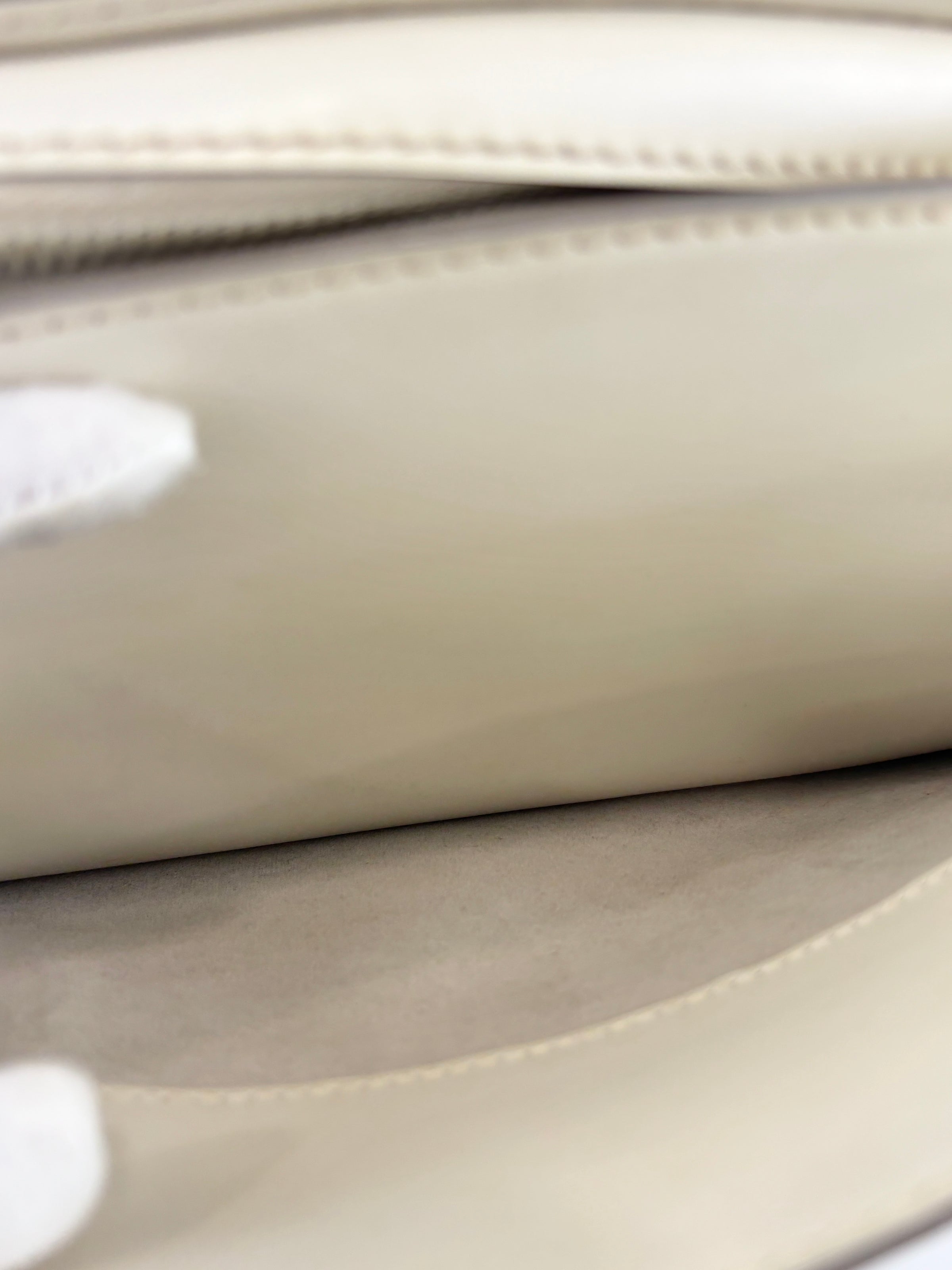 Epi Leather Pont Neuf PM Handbag White
