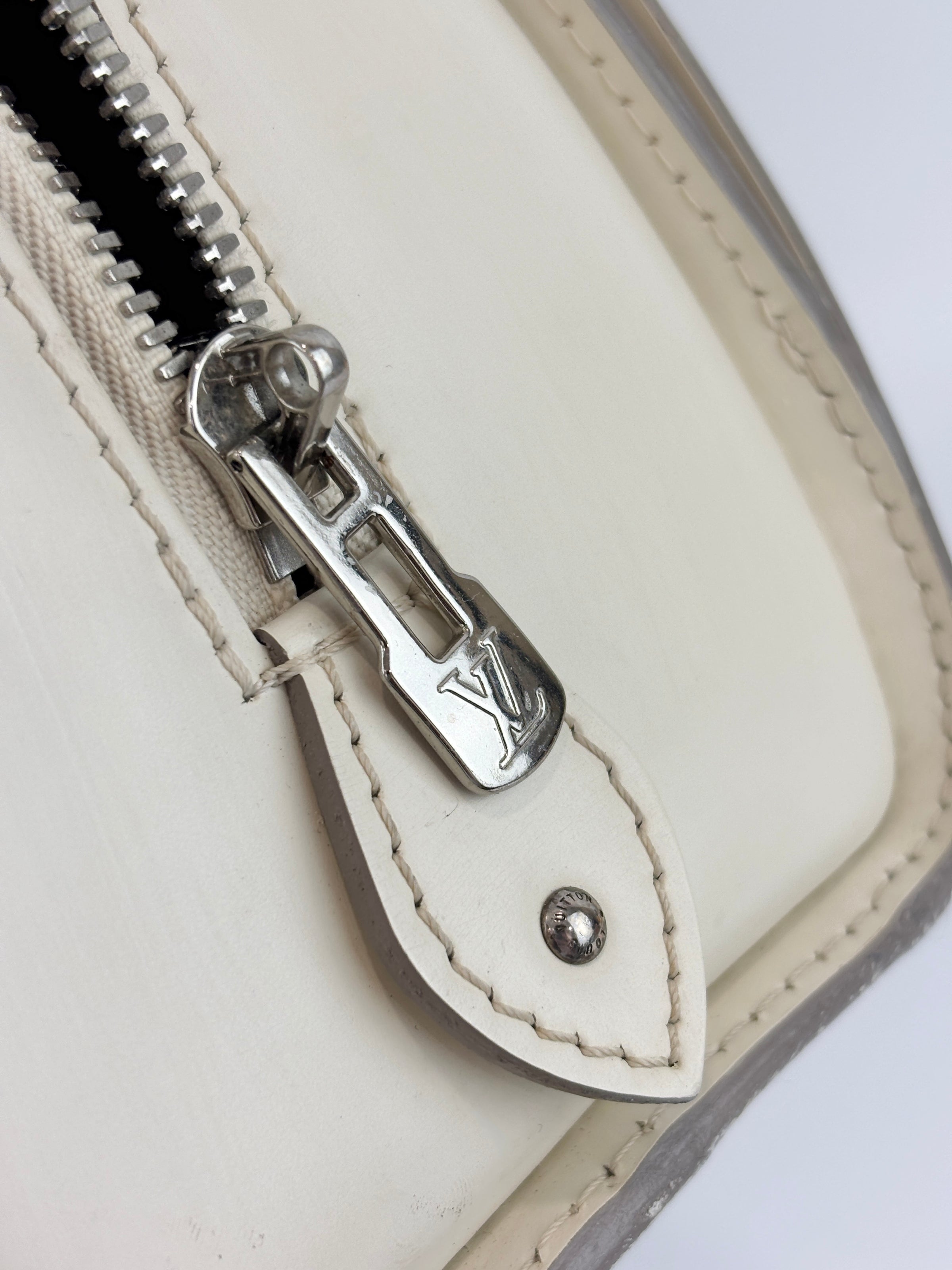 Epi Leather Pont Neuf PM Handbag White