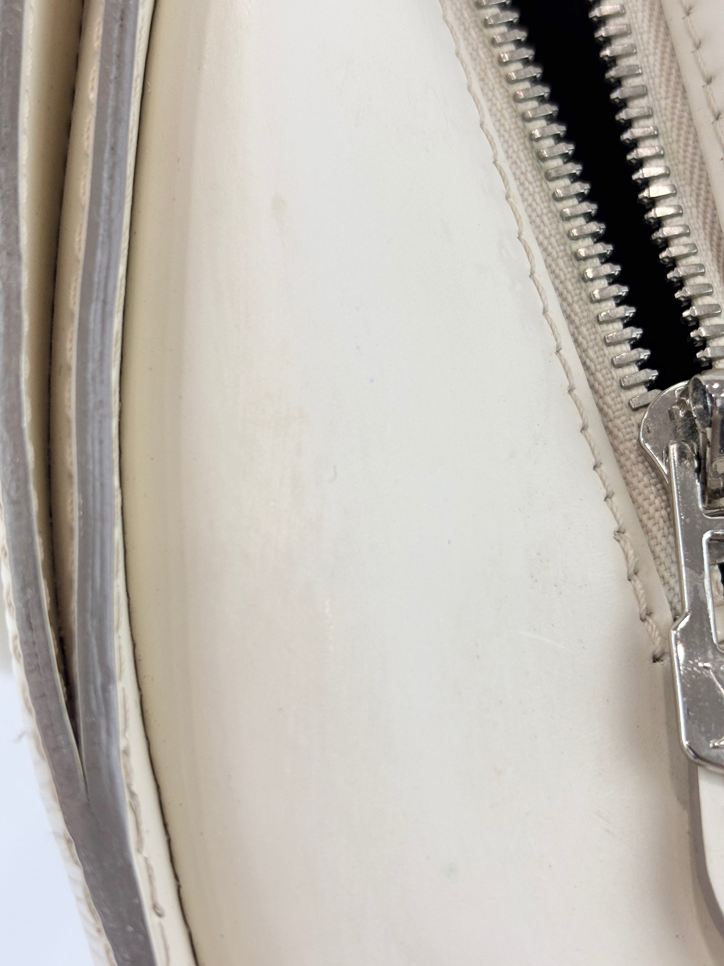 Epi Leather Pont Neuf PM Handbag White