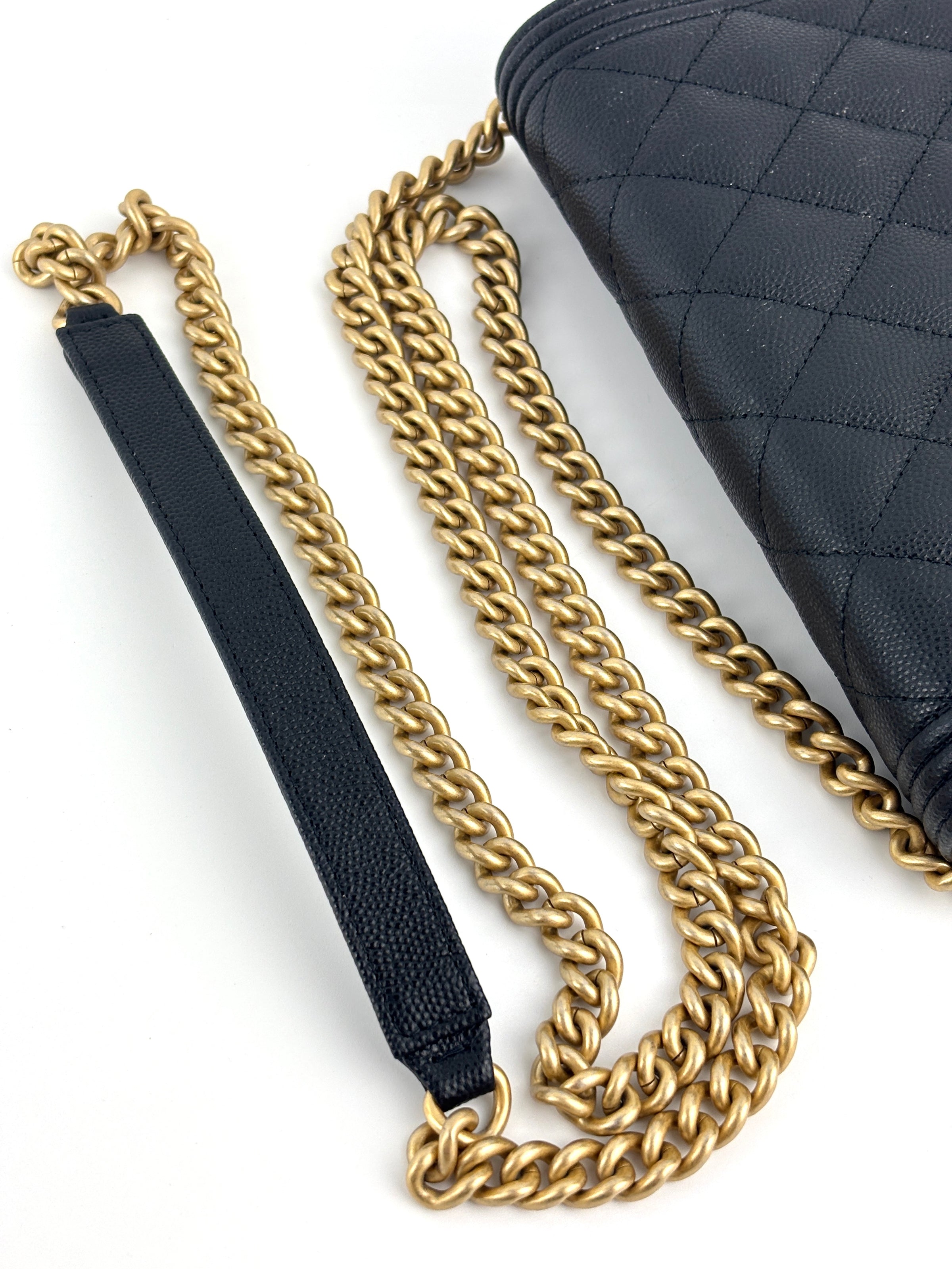 Boy Wallet On Chain Black Caviar GHW AP1117 - Glampot