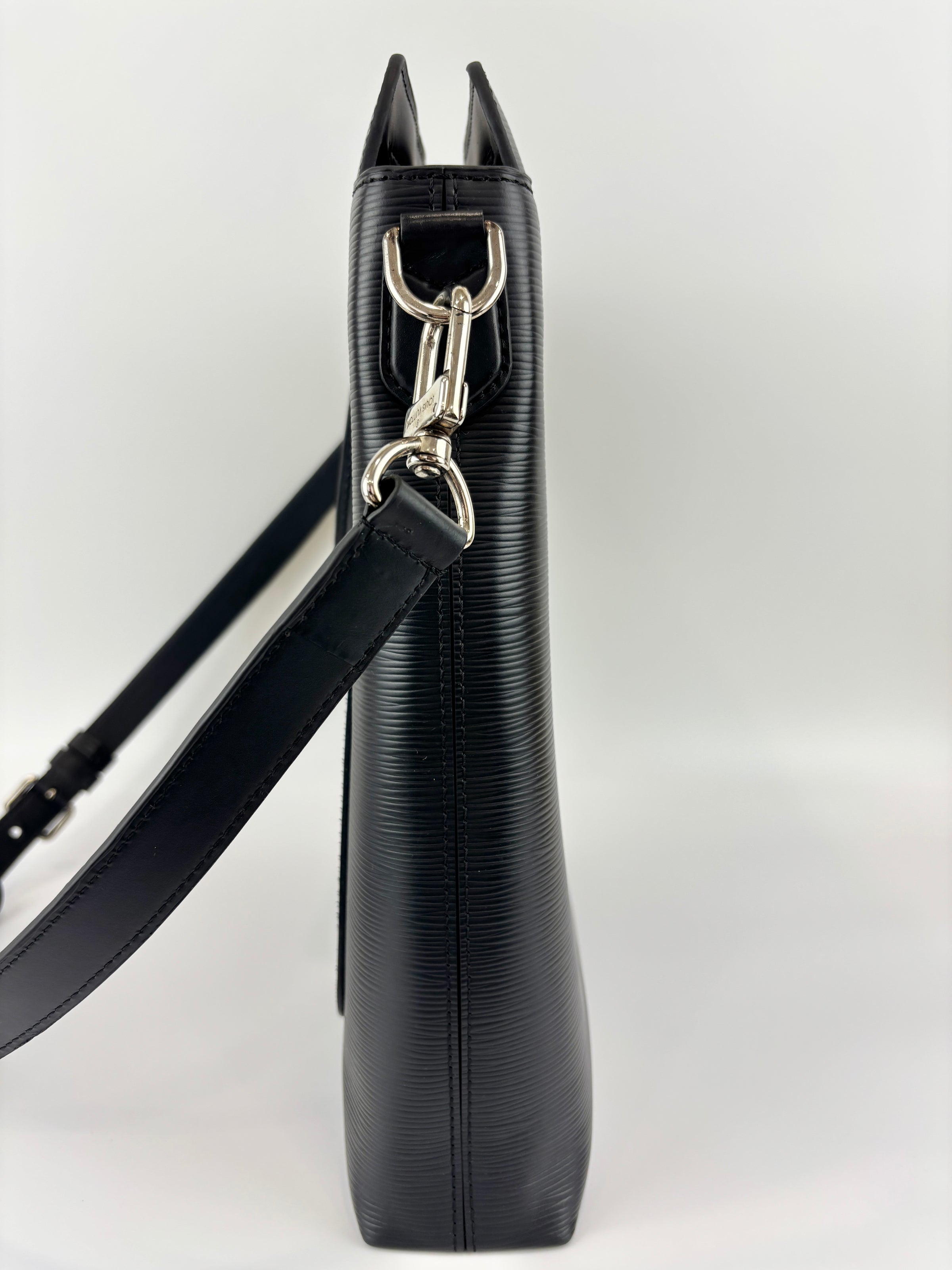 Brooks Epi Leather Tote Bag Black