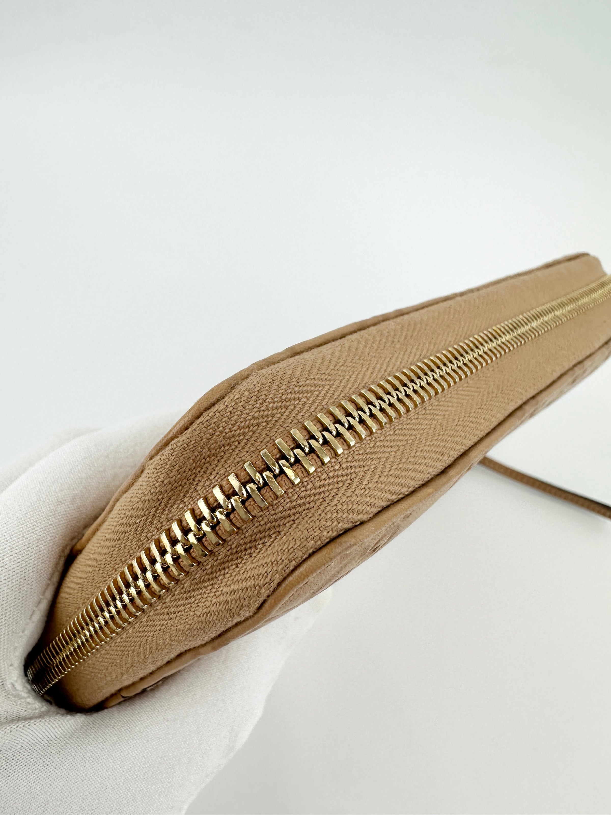 323397 GG Guccissima / Micro Guccissima Beige Leather Zip Around Long Wallet