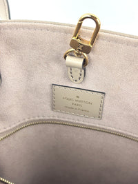 M45494 OnTheGo MM Bicolor Monogram Empreinte Leather Tourterelle / Crème - Glampot