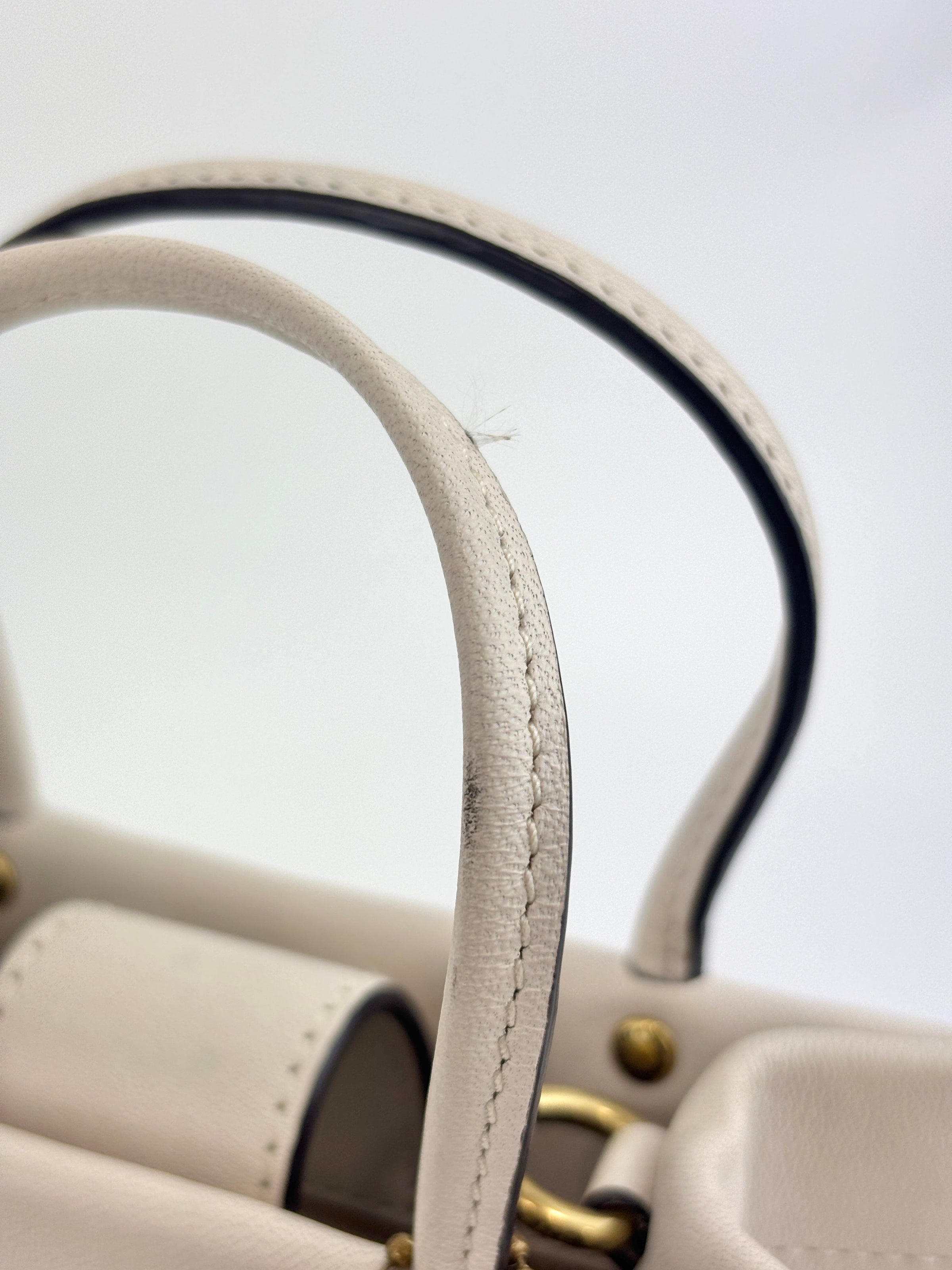 C4828 Mini Cashin Tote in Chalk