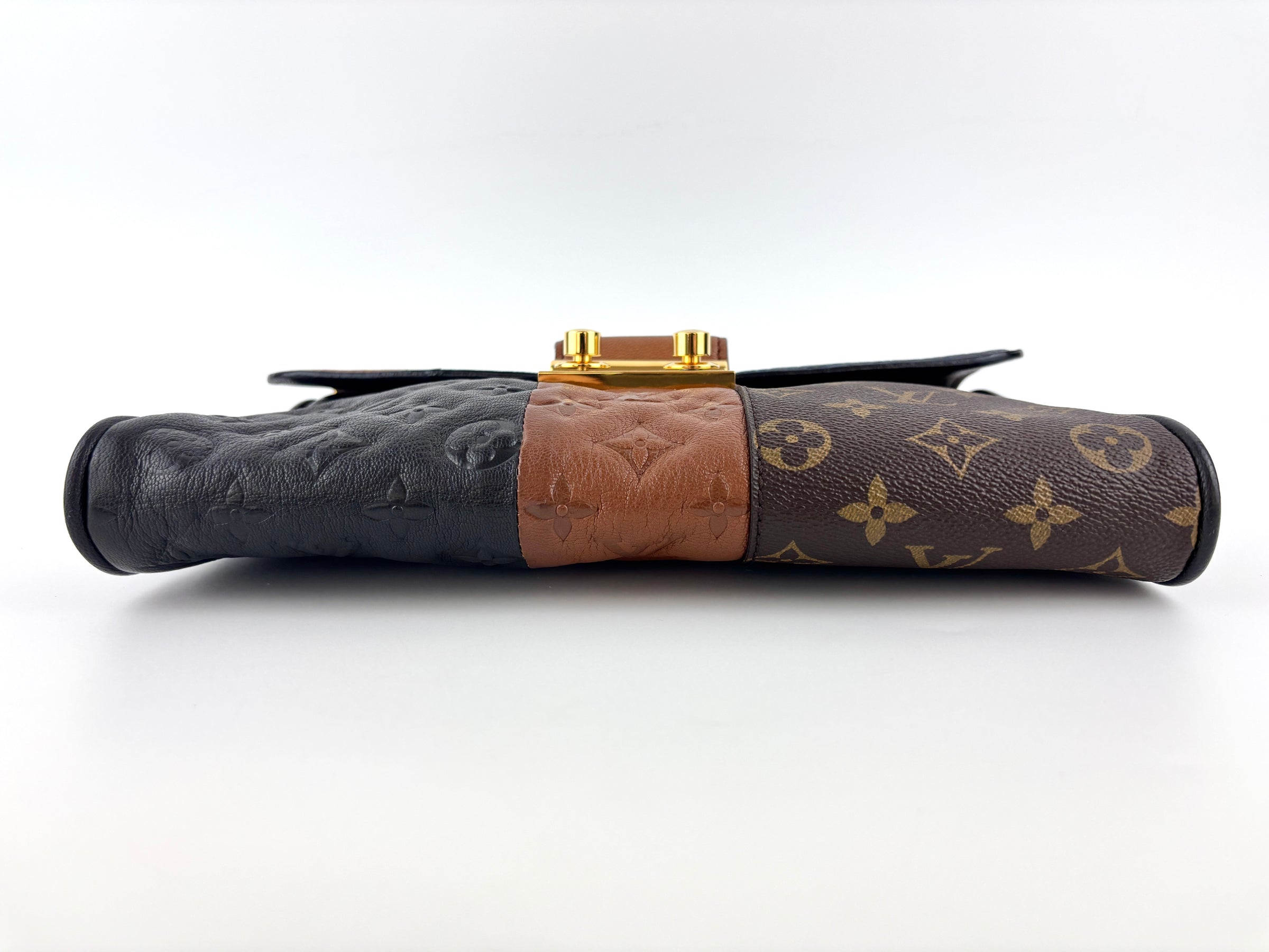 Limited Edition Marine Monogram Blocks Pochette Plate Clutch Bag - Glampot