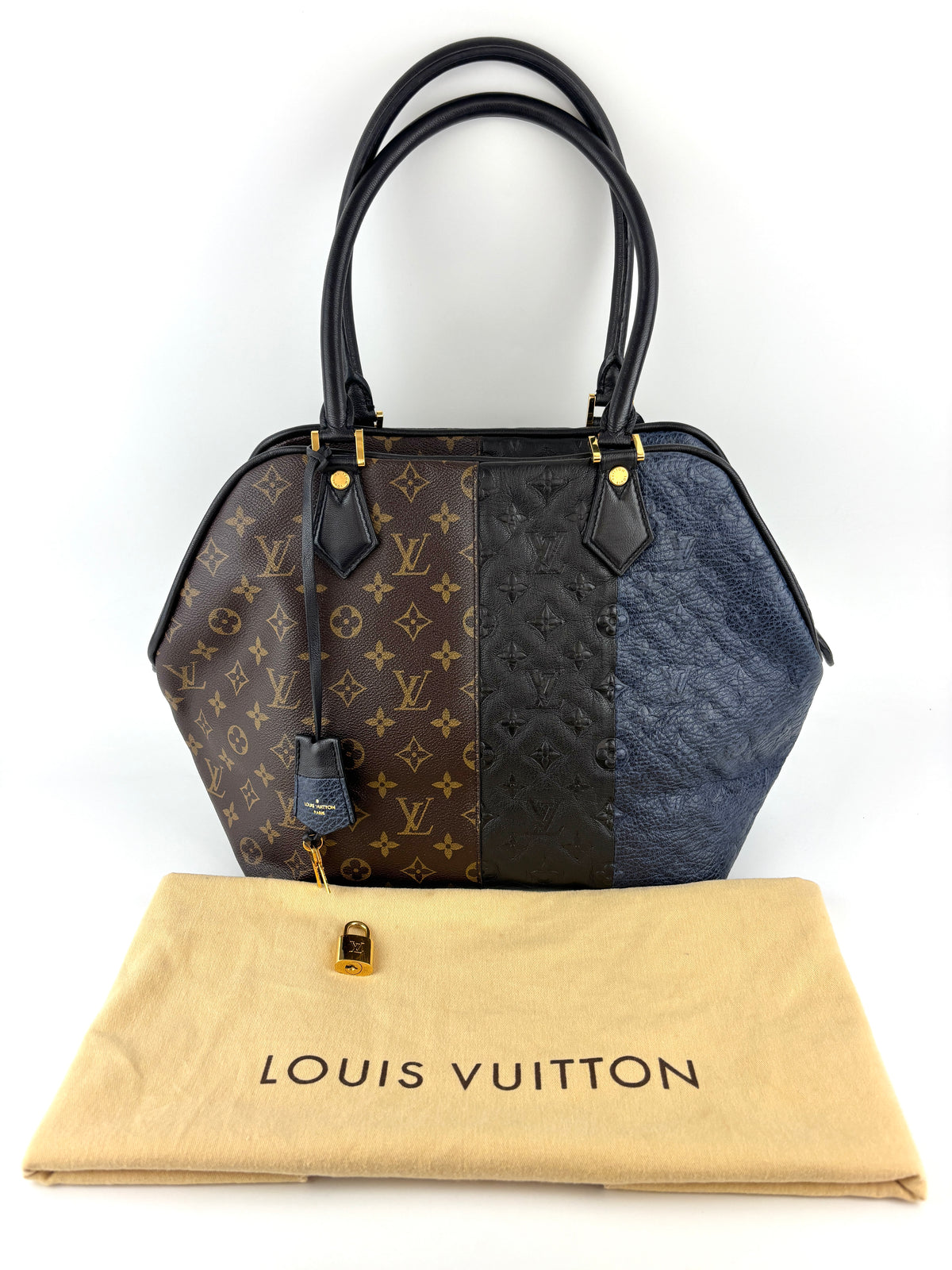 Louis Vuitton Zipped Tote Limited #242562L24B Louis Vuitton Small zipper Tote Bag Size: 25.0 x... | Depop main image 3