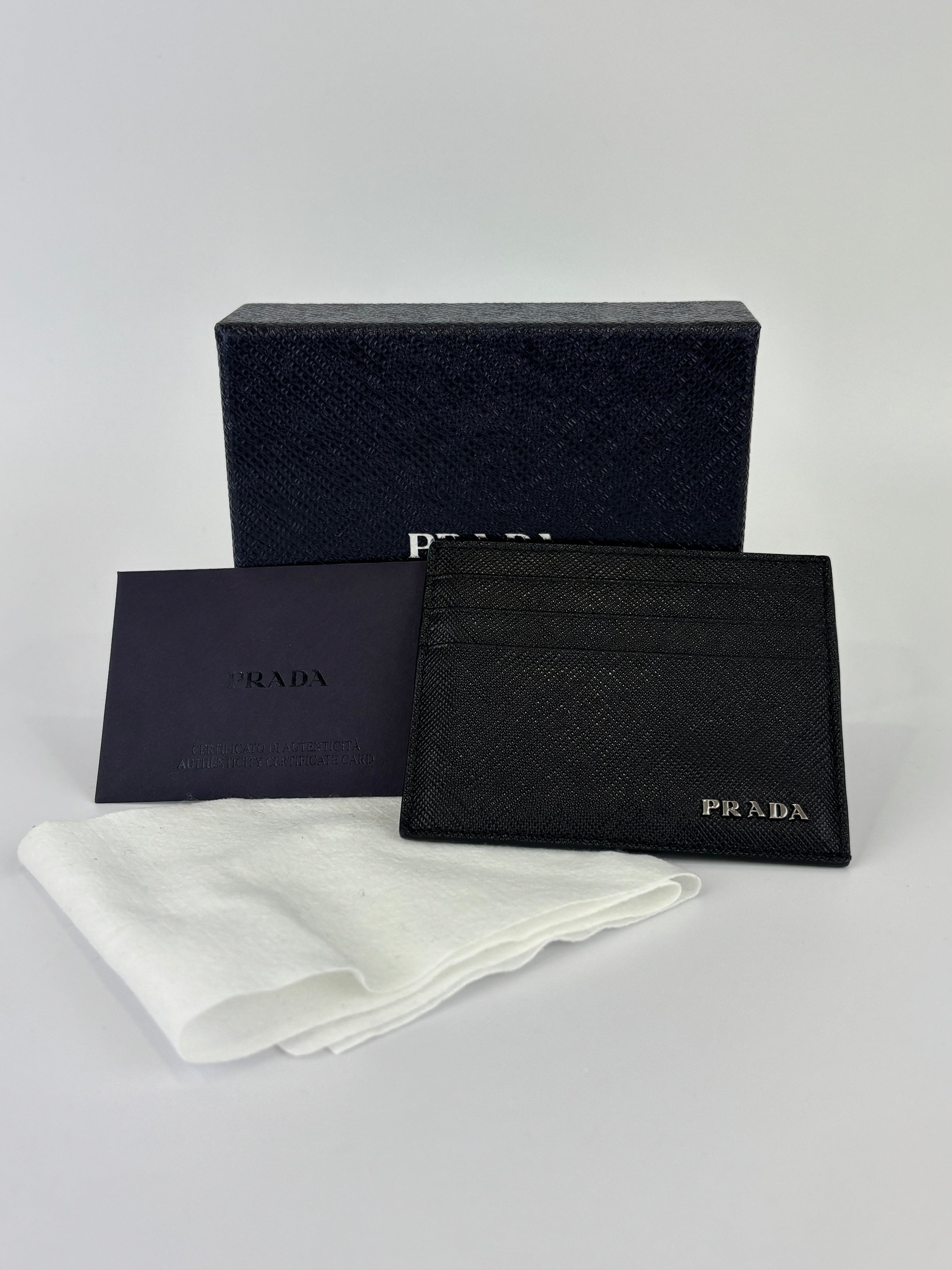 2MC223 Saffiano Leather Nero/Mercuri Card Holder