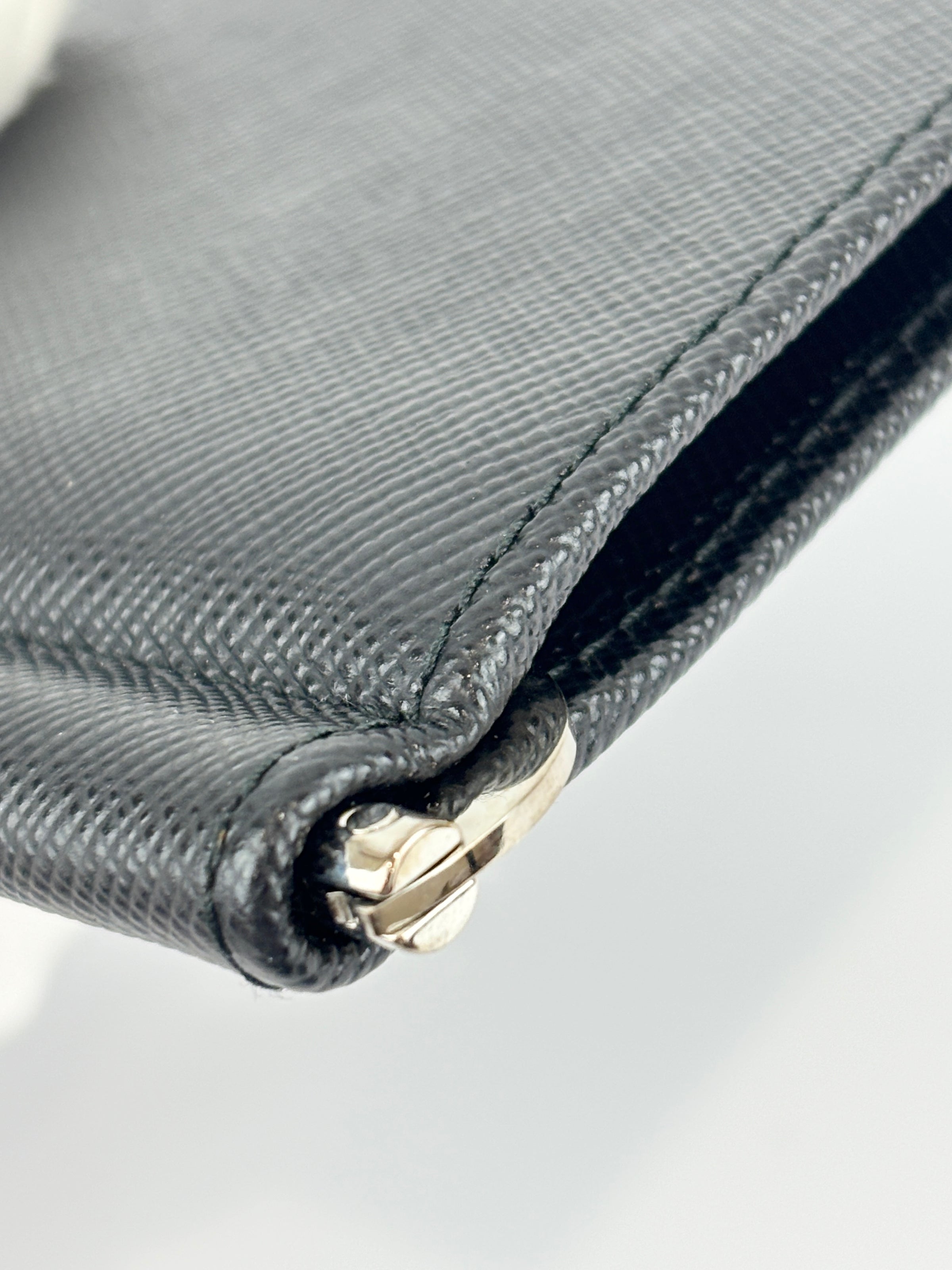 2M1077 Saffiano Leather Bill Wallet