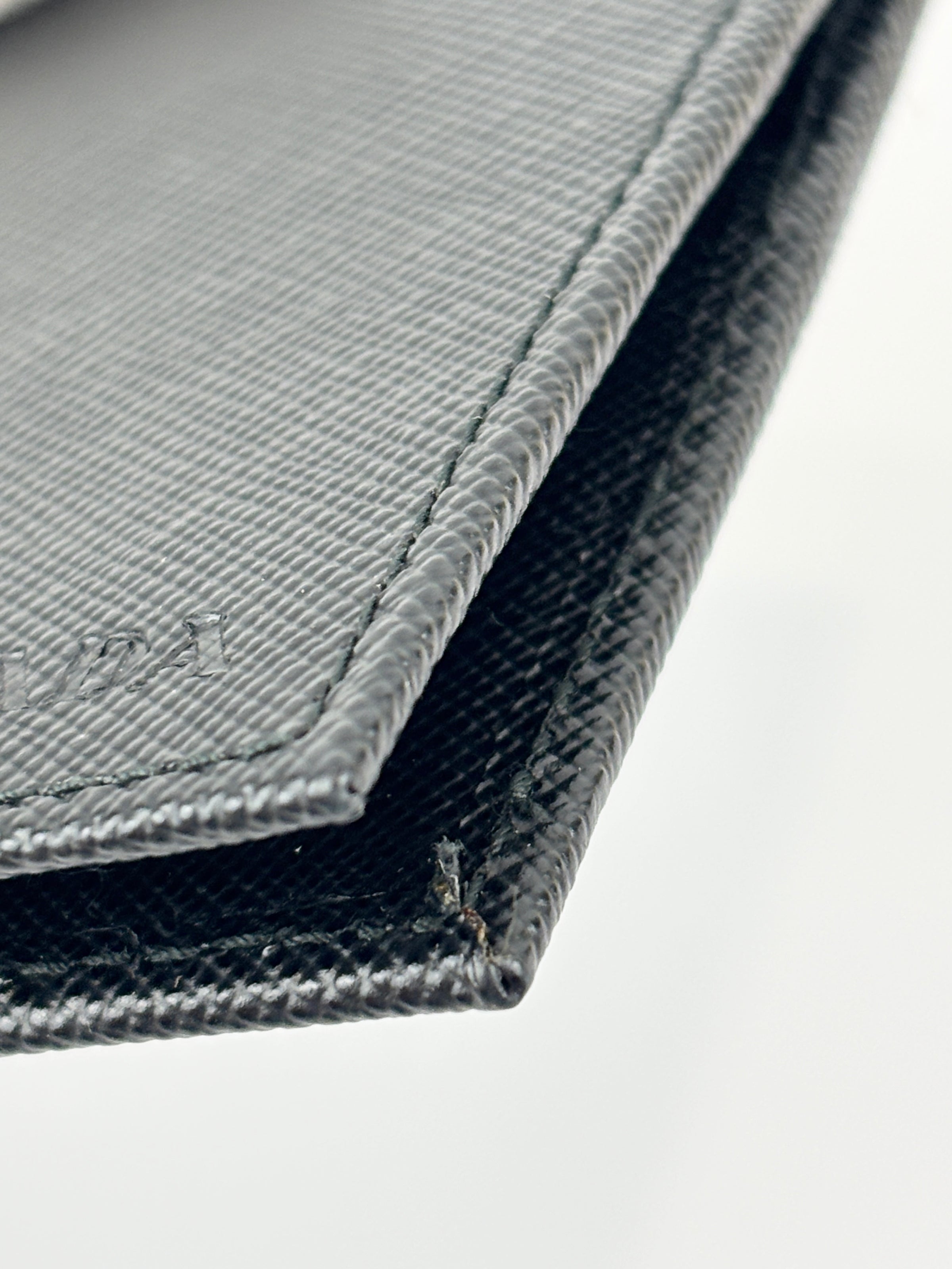 2M1077 Saffiano Leather Bill Wallet