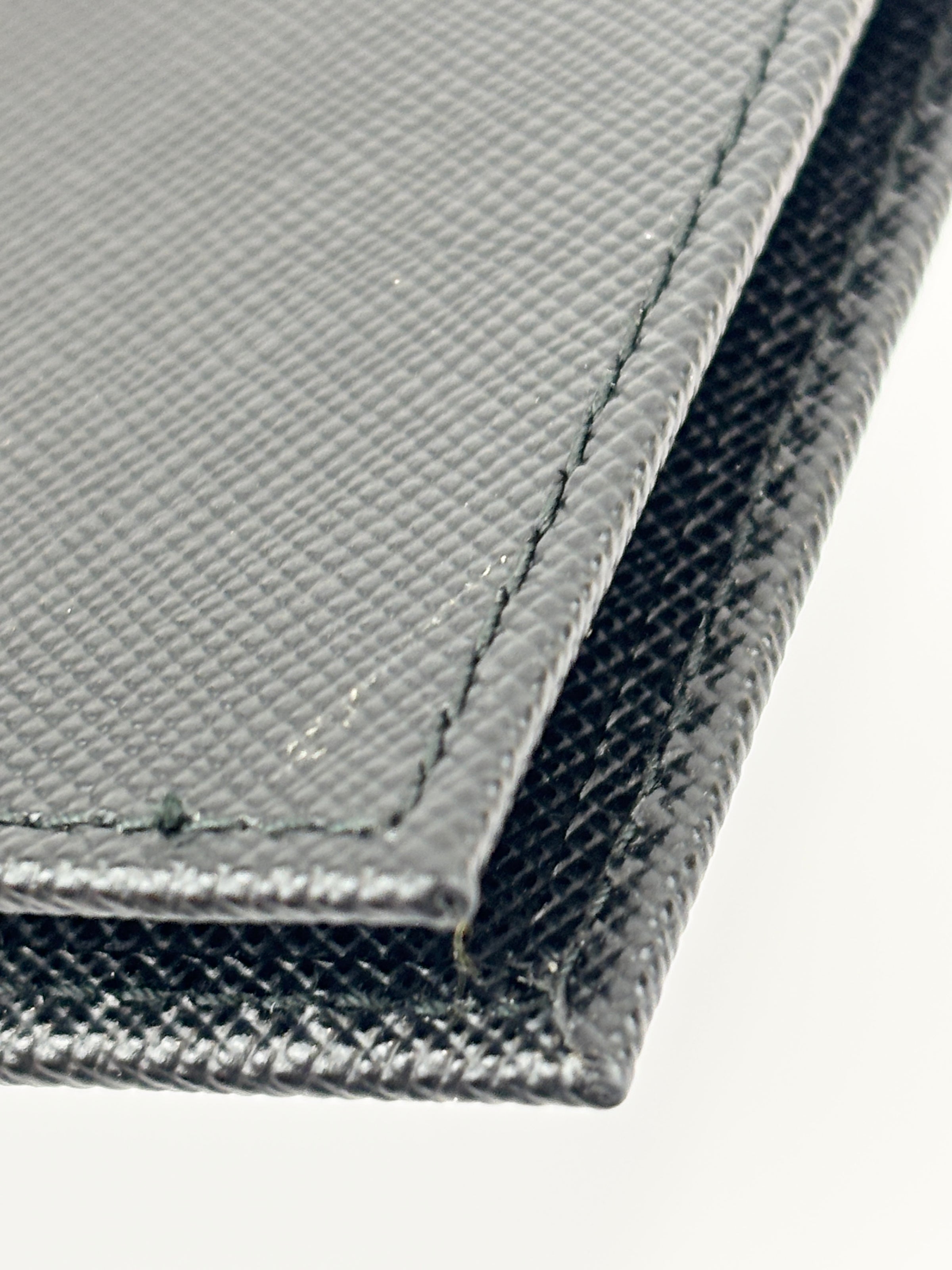 2M1077 Saffiano Leather Bill Wallet