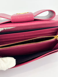 1M1132 Saffiano Fuoco Ibisco Bow Continental Wallet