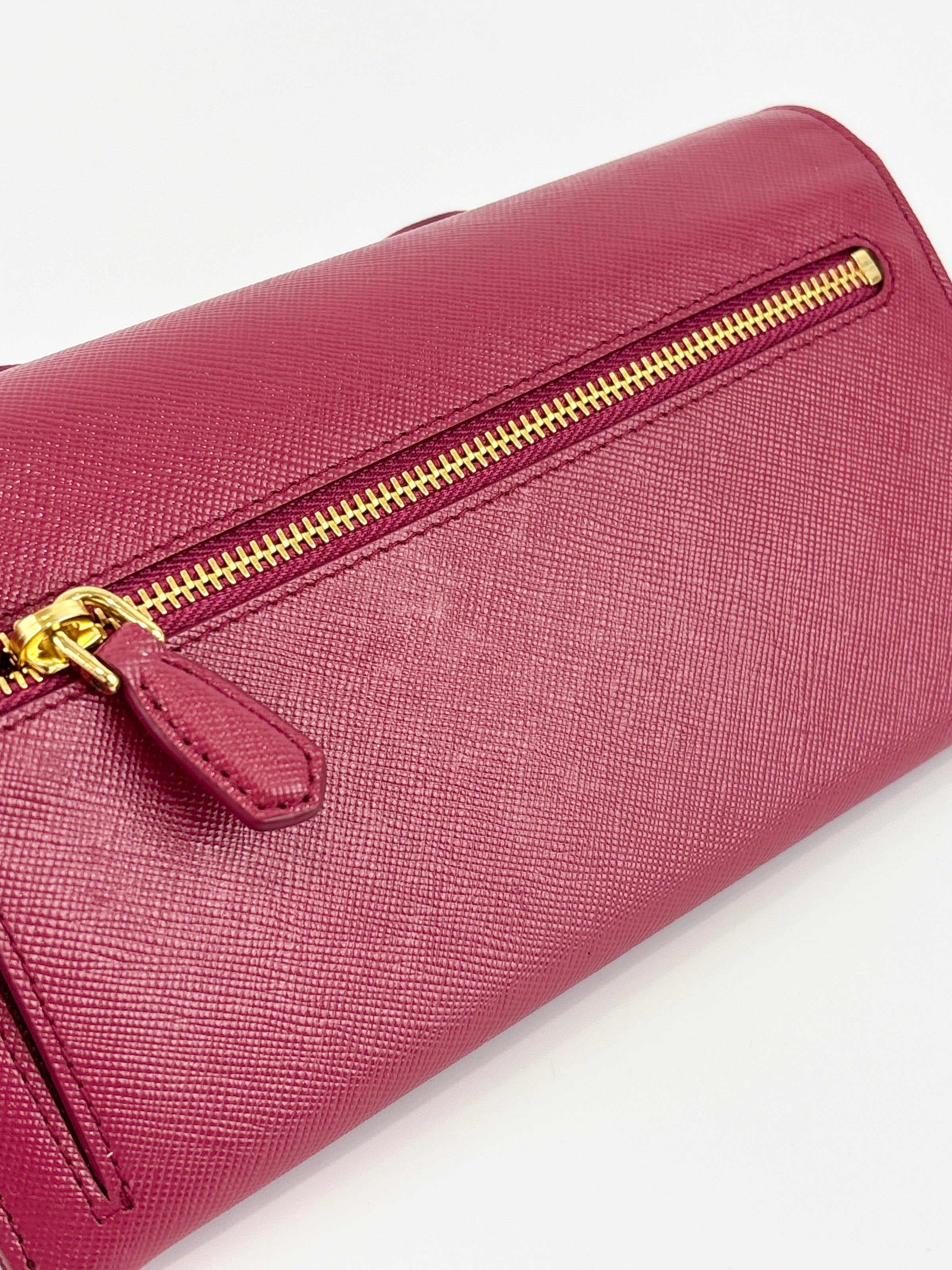 1M1132 Saffiano Fuoco Ibisco Bow Continental Wallet