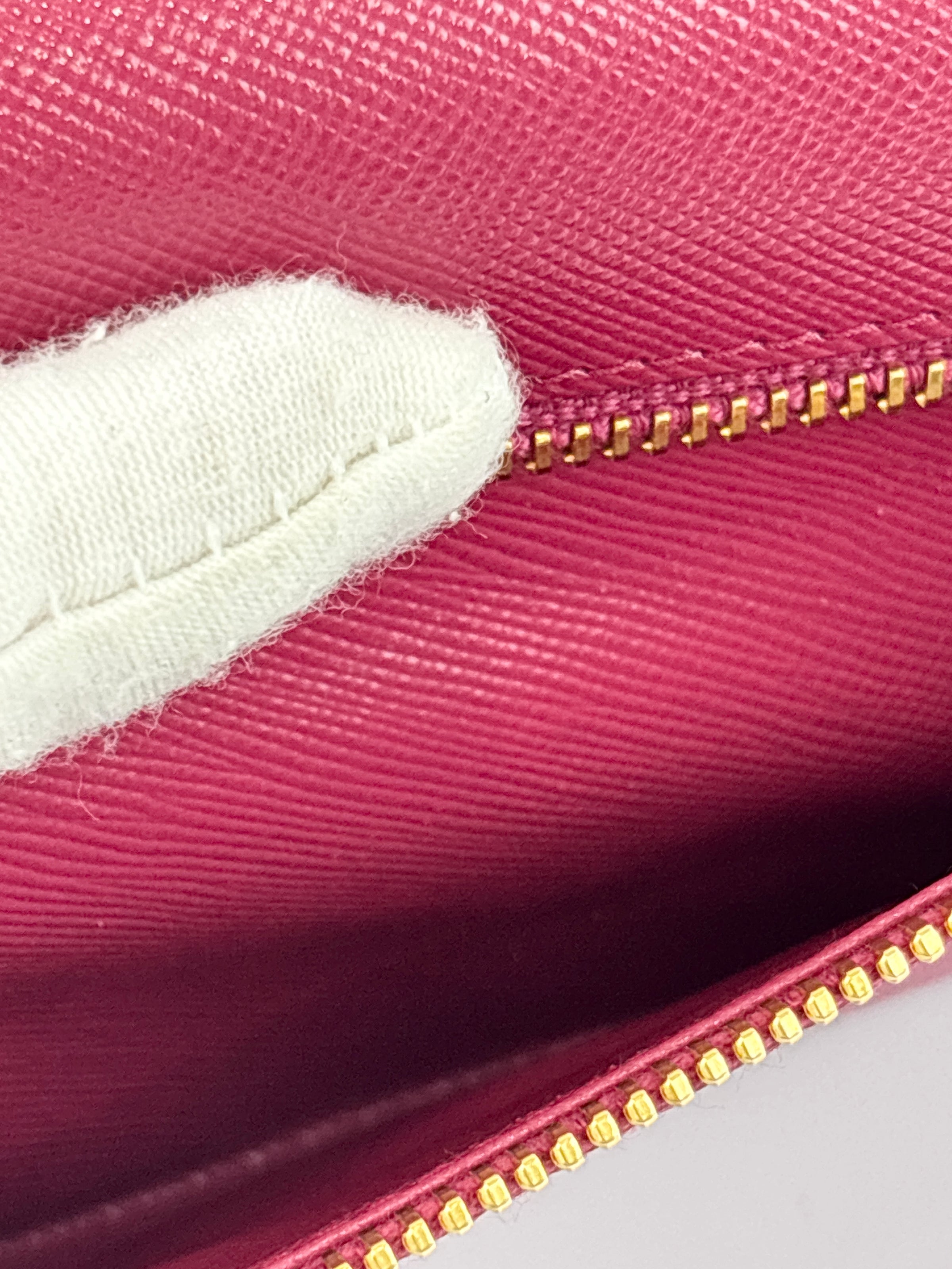 1M1132 Saffiano Fuoco Ibisco Bow Continental Wallet