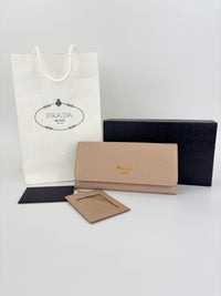 1M1132 Cammeo Vitello Move Leather Continental Wallet