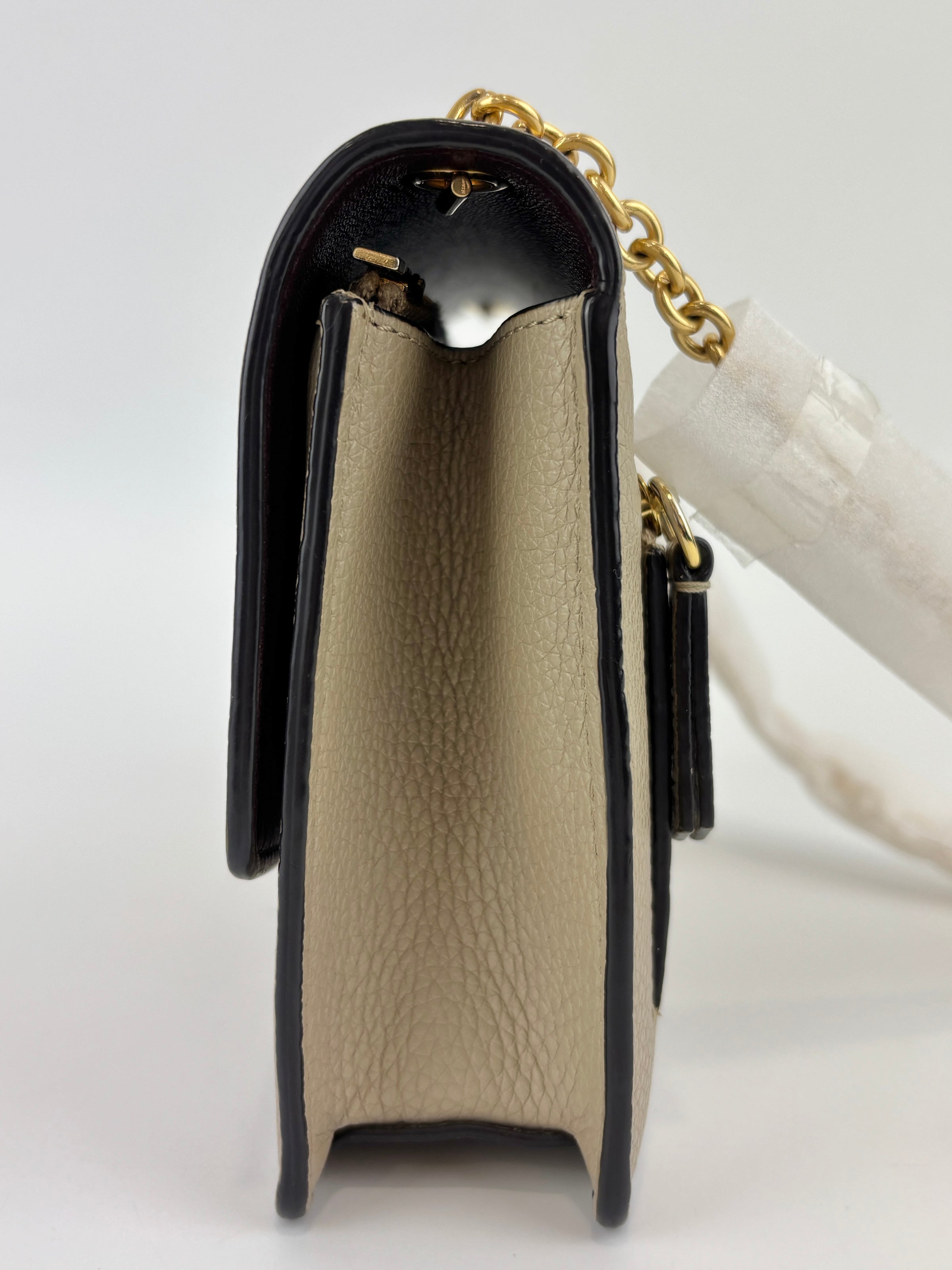 Small Darley Classic Grain in Dune Crossbody Bag - Glampot