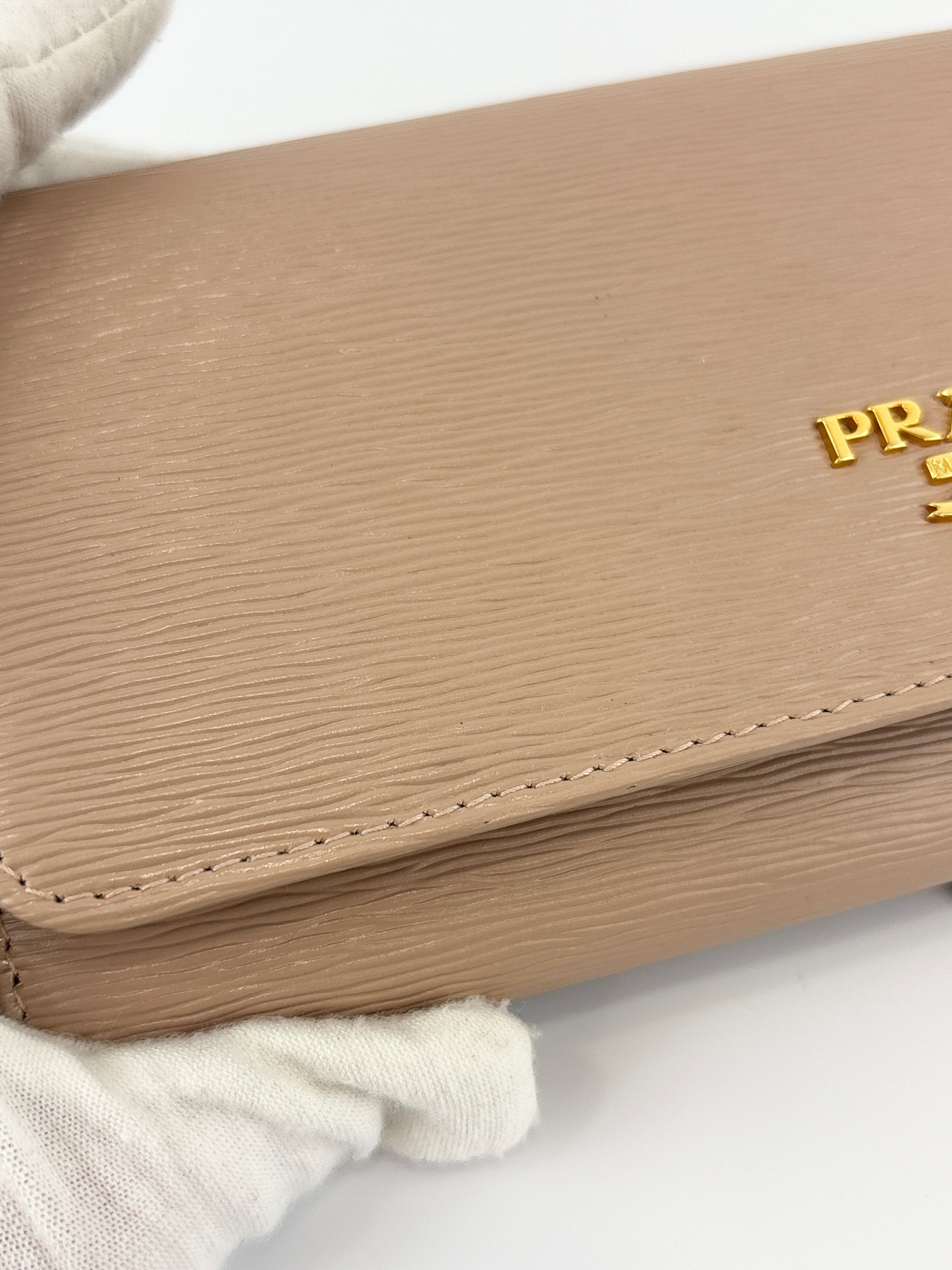 1M1132 Cammeo Vitello Move Leather Continental Wallet