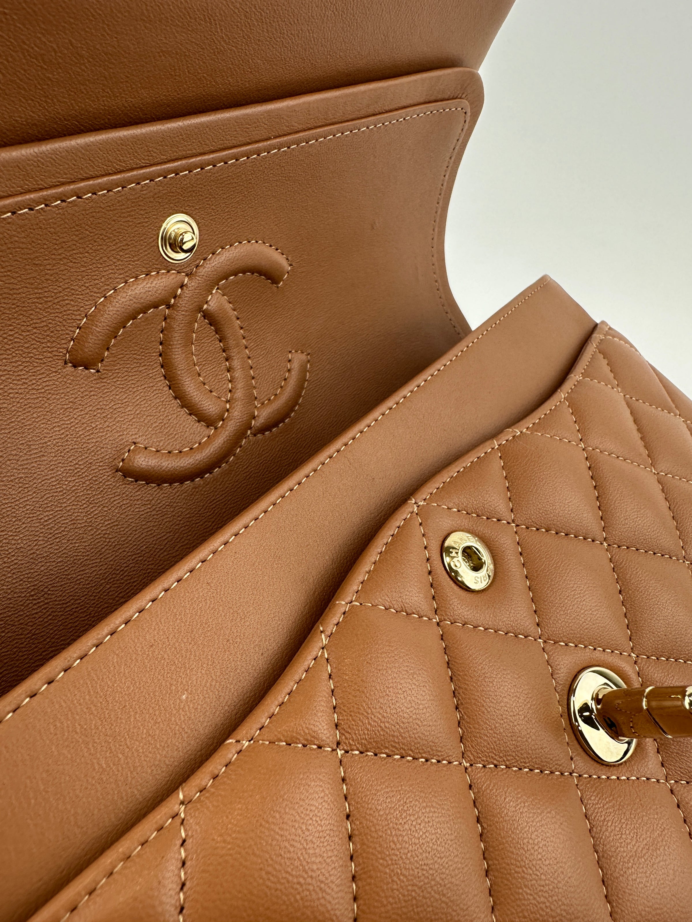 22S Brown/Caramel NB356 Lambskin Small Classic Flap Bag GHW