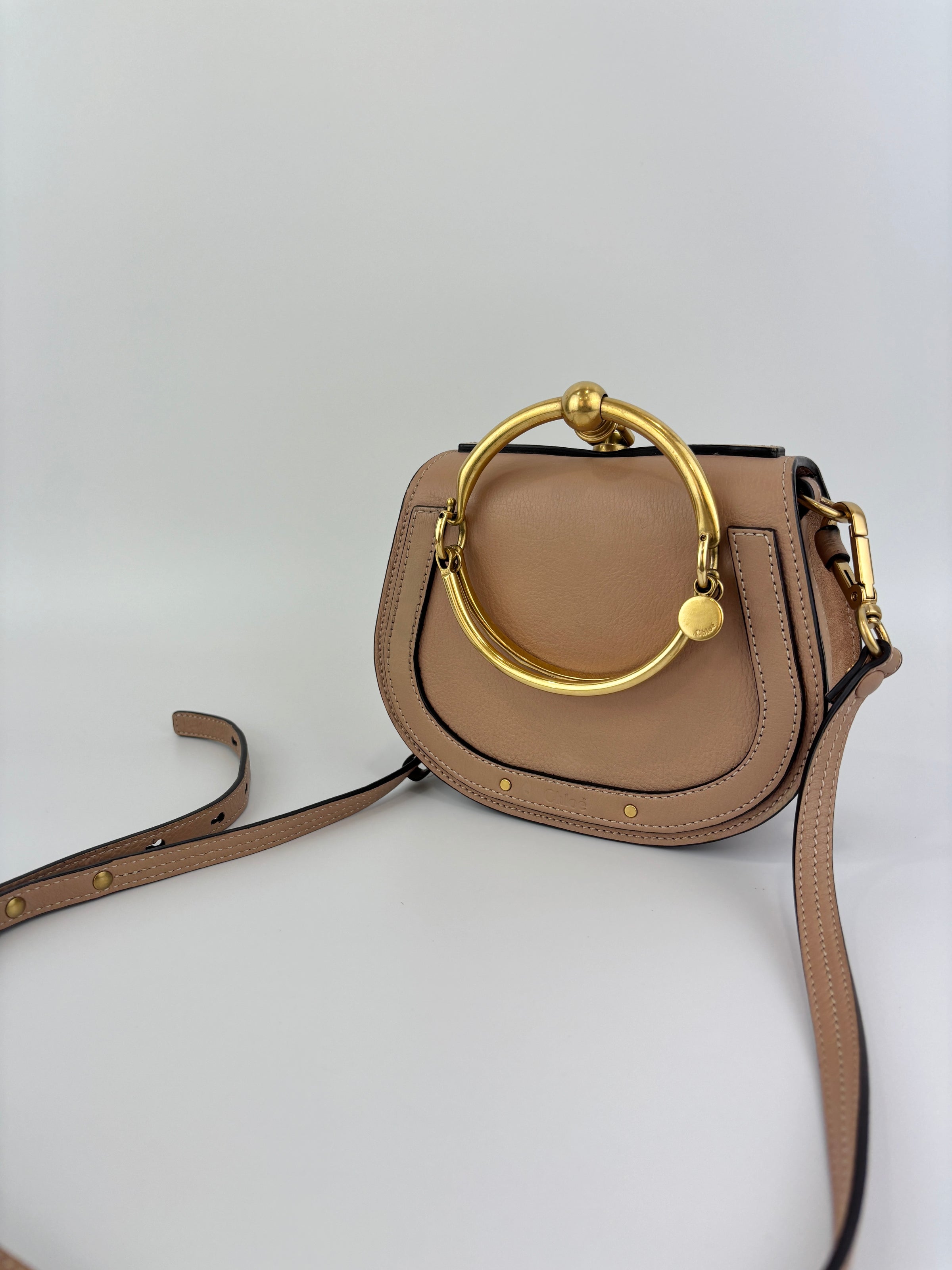 Small Nile Bracelet Bag Biscotti Beige