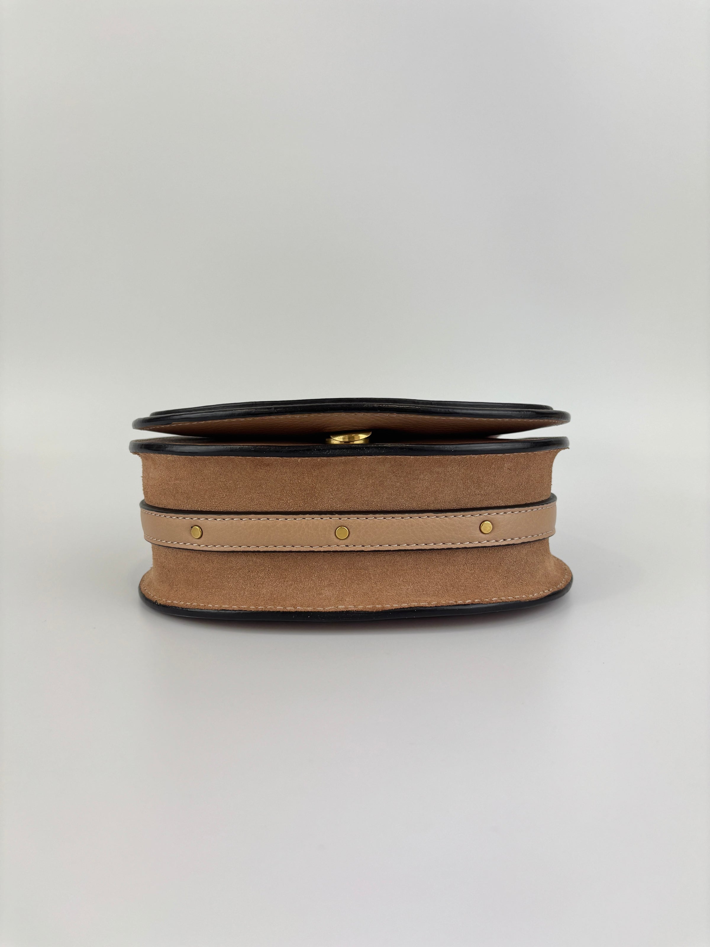 Small Nile Bracelet Bag Biscotti Beige