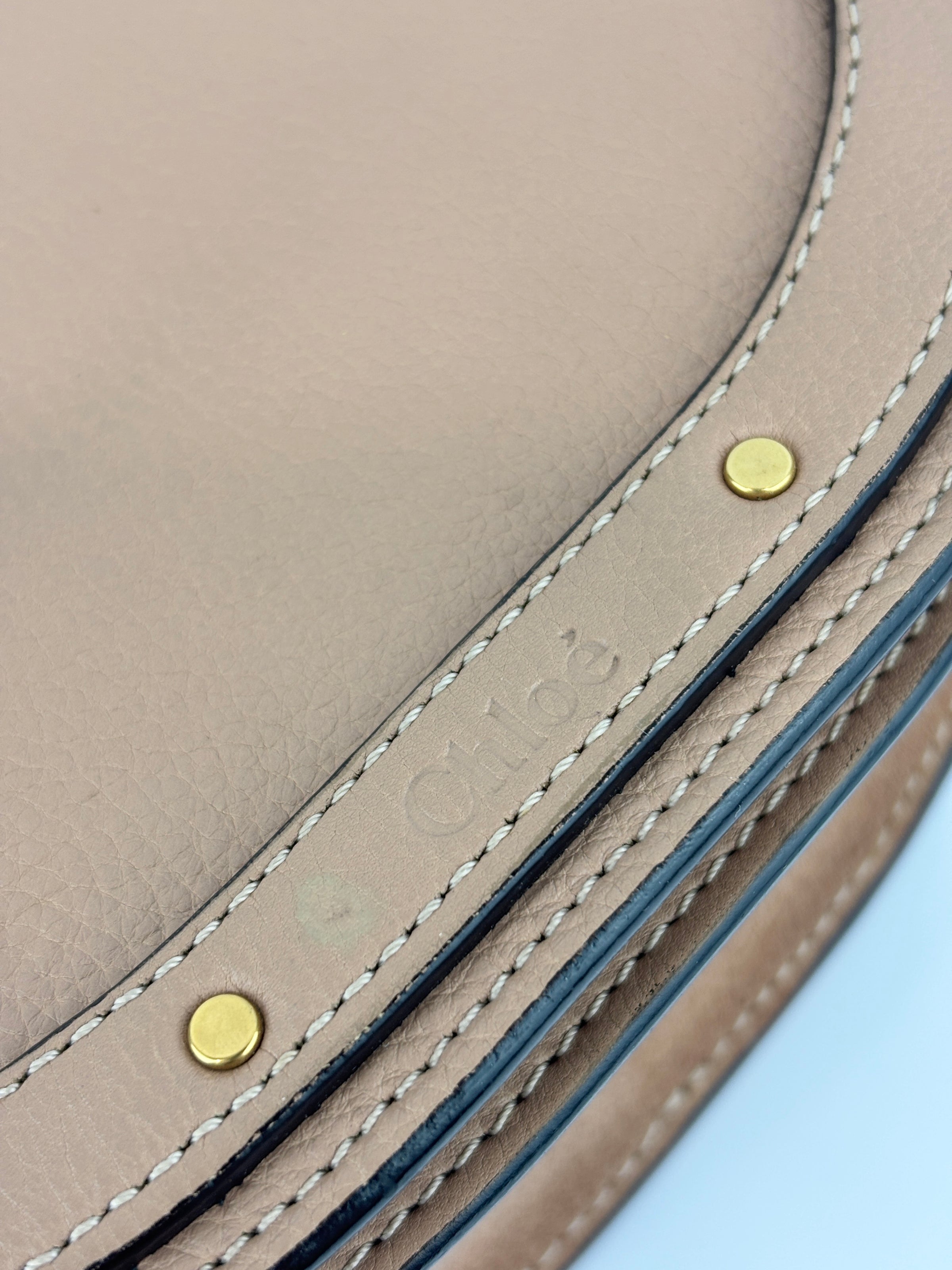 Small Nile Bracelet Bag Biscotti Beige