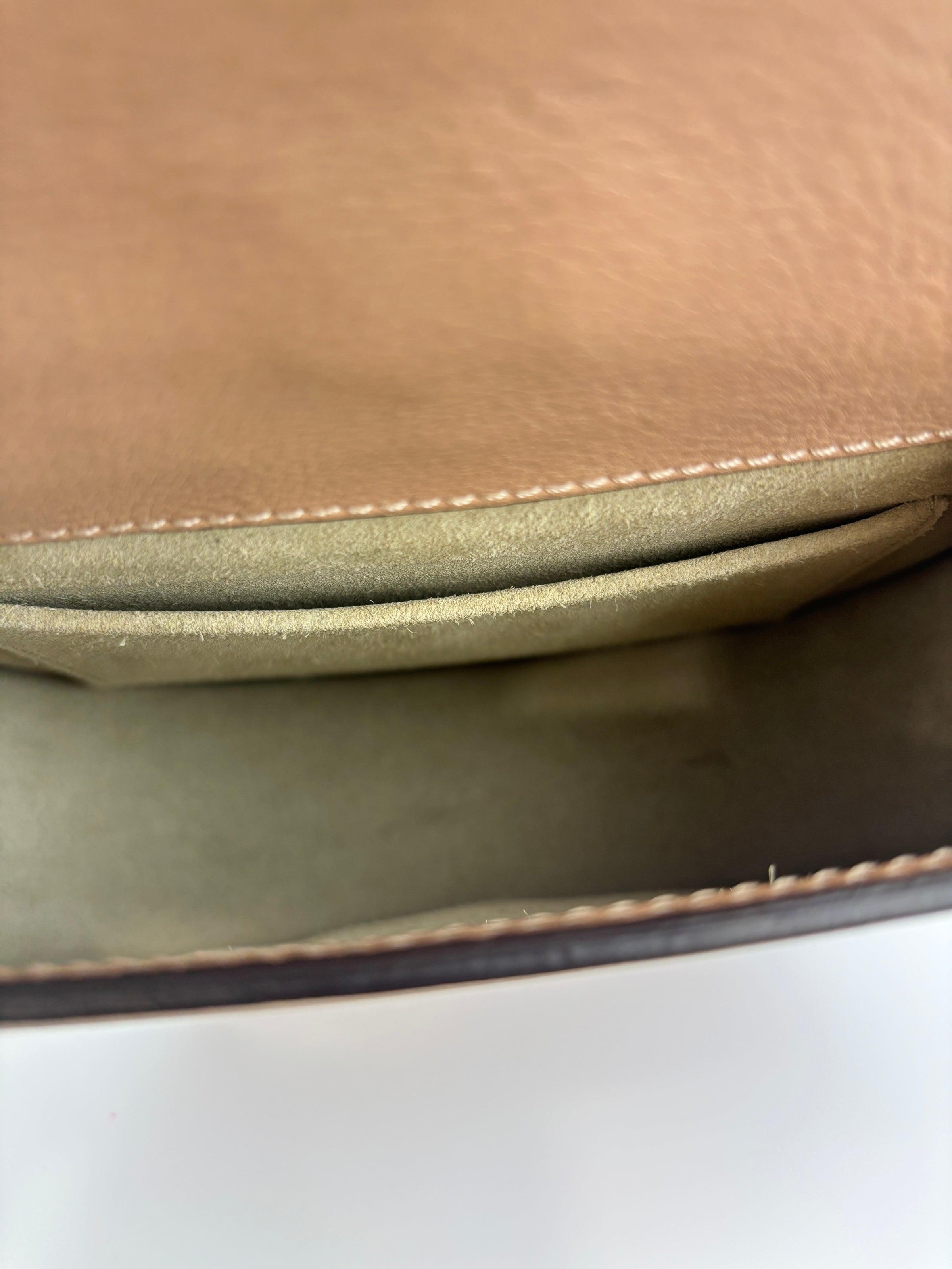 Small Nile Bracelet Bag Biscotti Beige