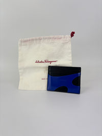 Cut-Out Detail Card Holder Black Calfskin / Blue Patent