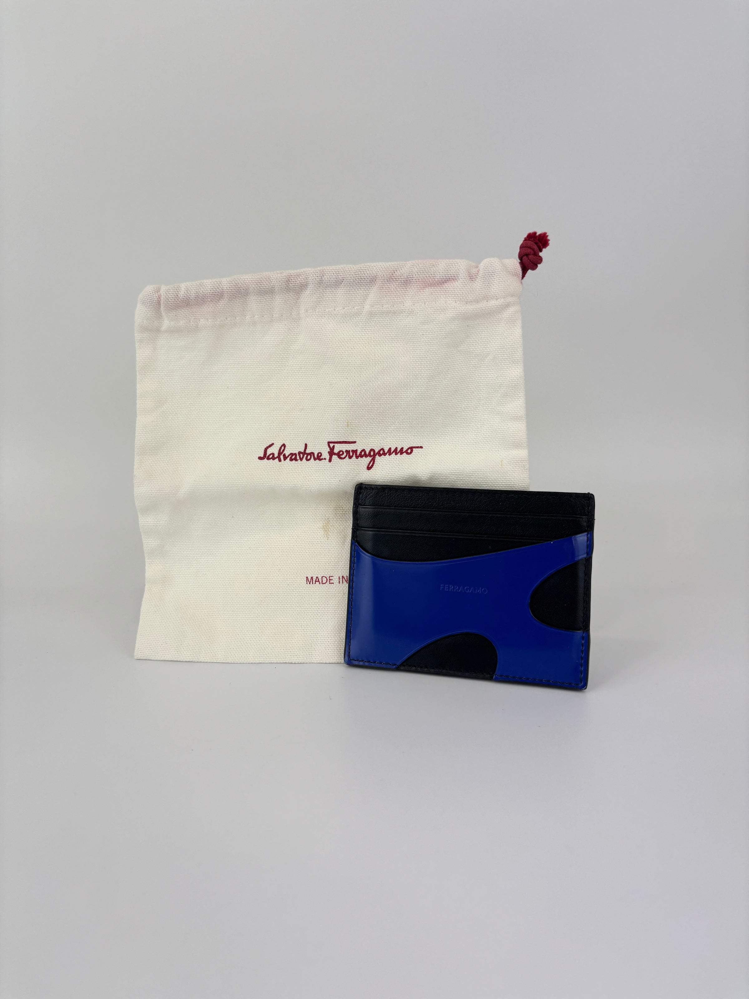 Cut-Out Detail Card Holder Black Calfskin / Blue Patent