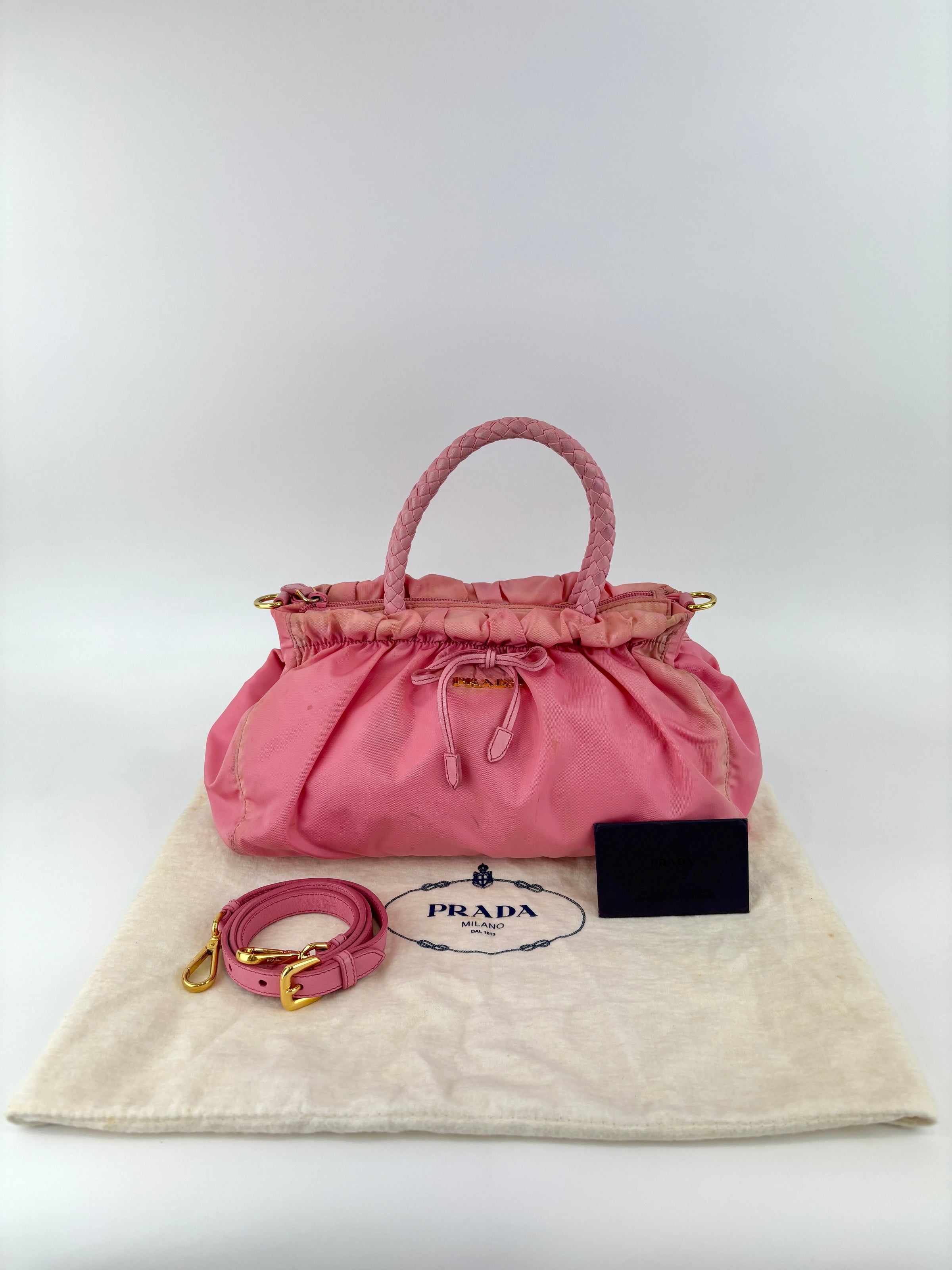 BN1631 Tesutto Bow Geranium