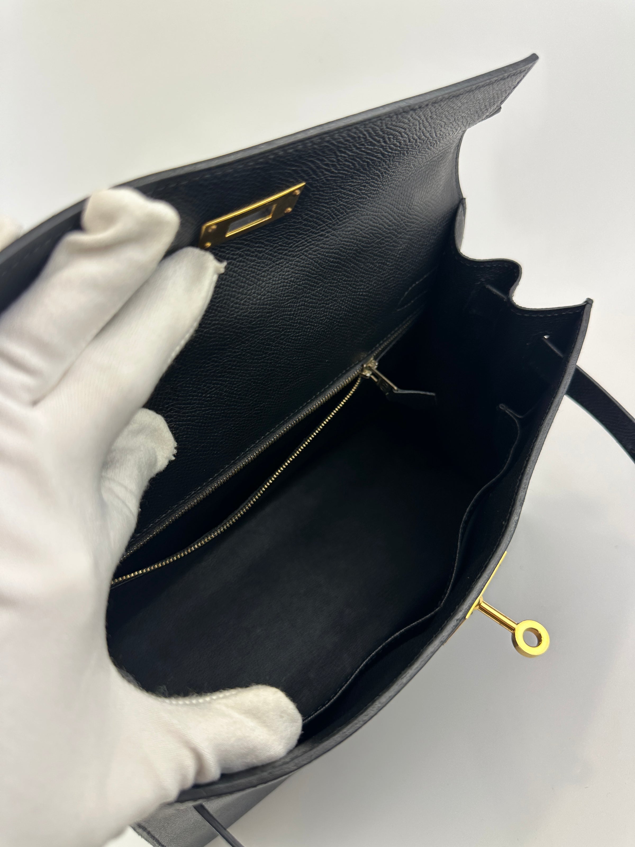 Kelly 28 Sellier Black Epsom GHW