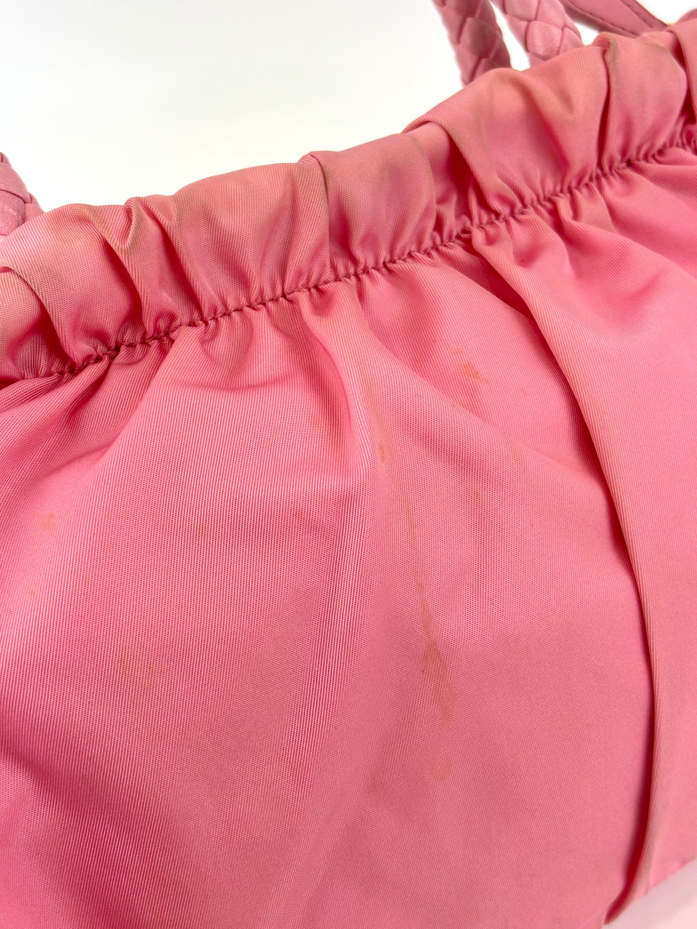 BN1631 Tesutto Bow Geranium