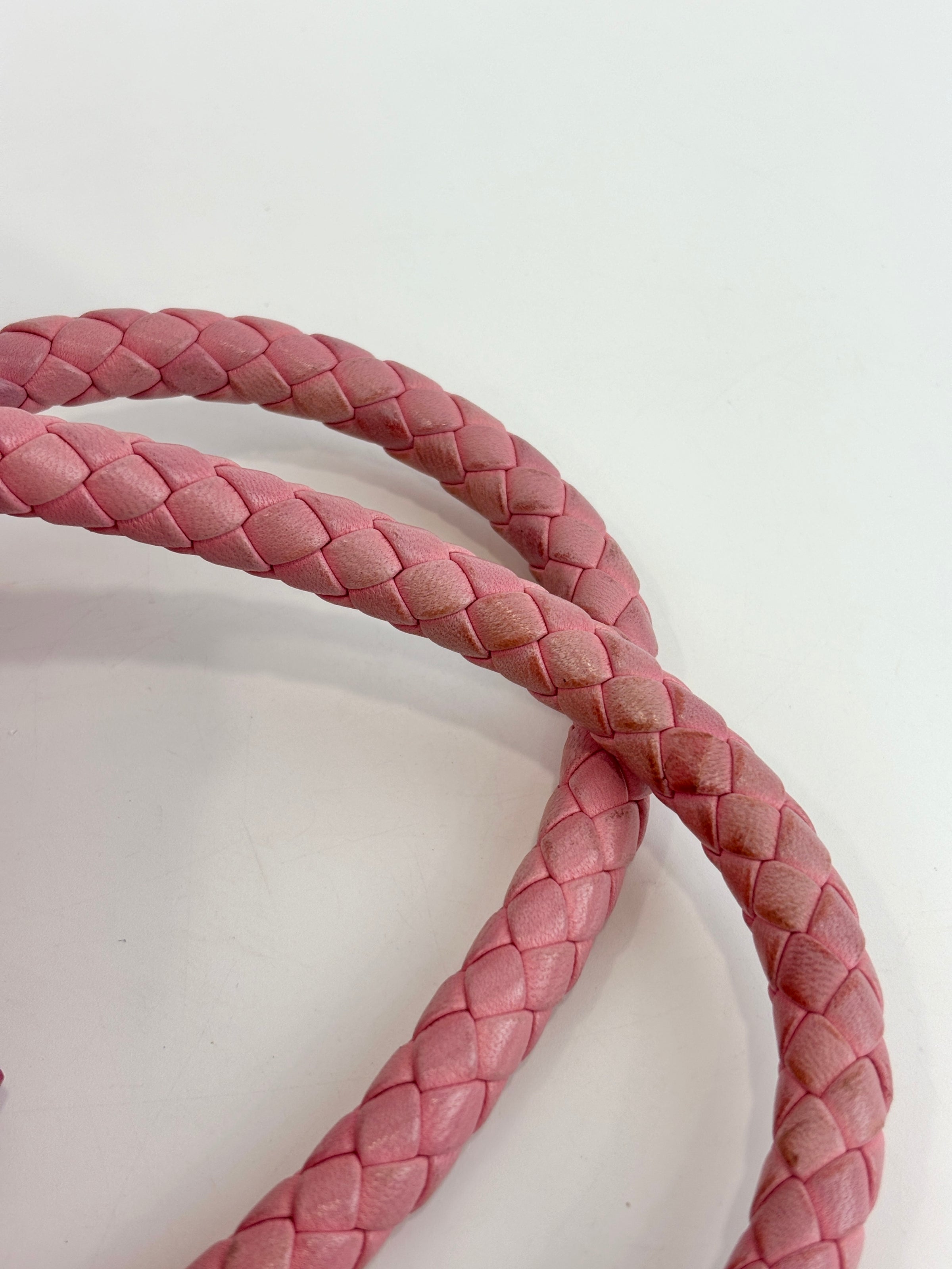 BN1631 Tesutto Bow Geranium