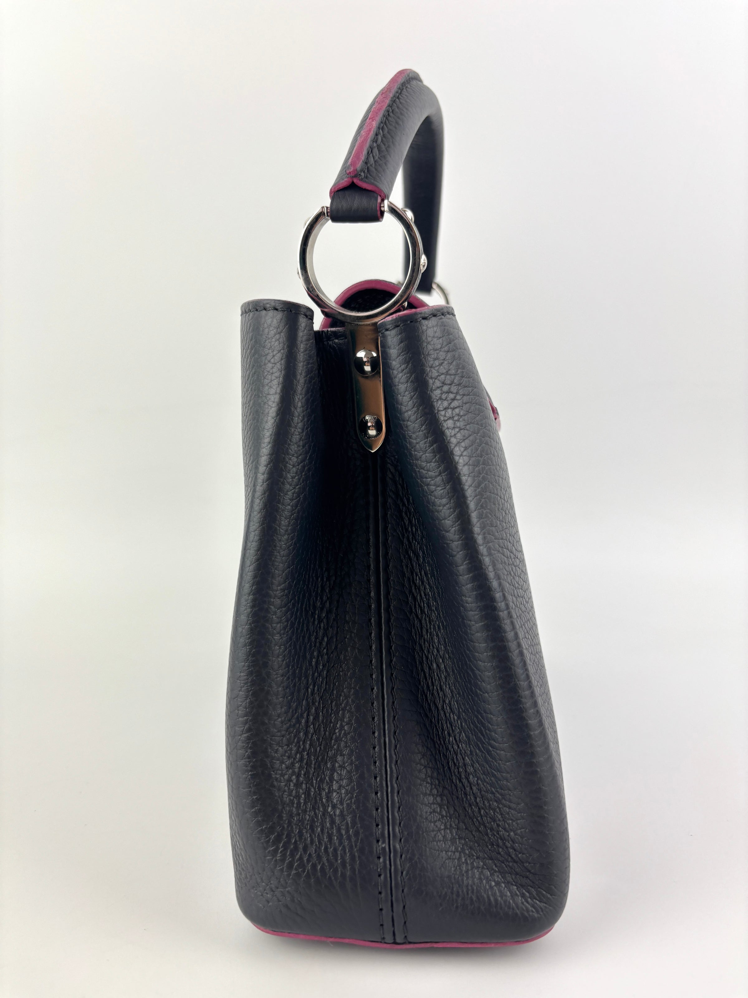 Capucines BB in Black Taurillon Leather/Fuschia SHW