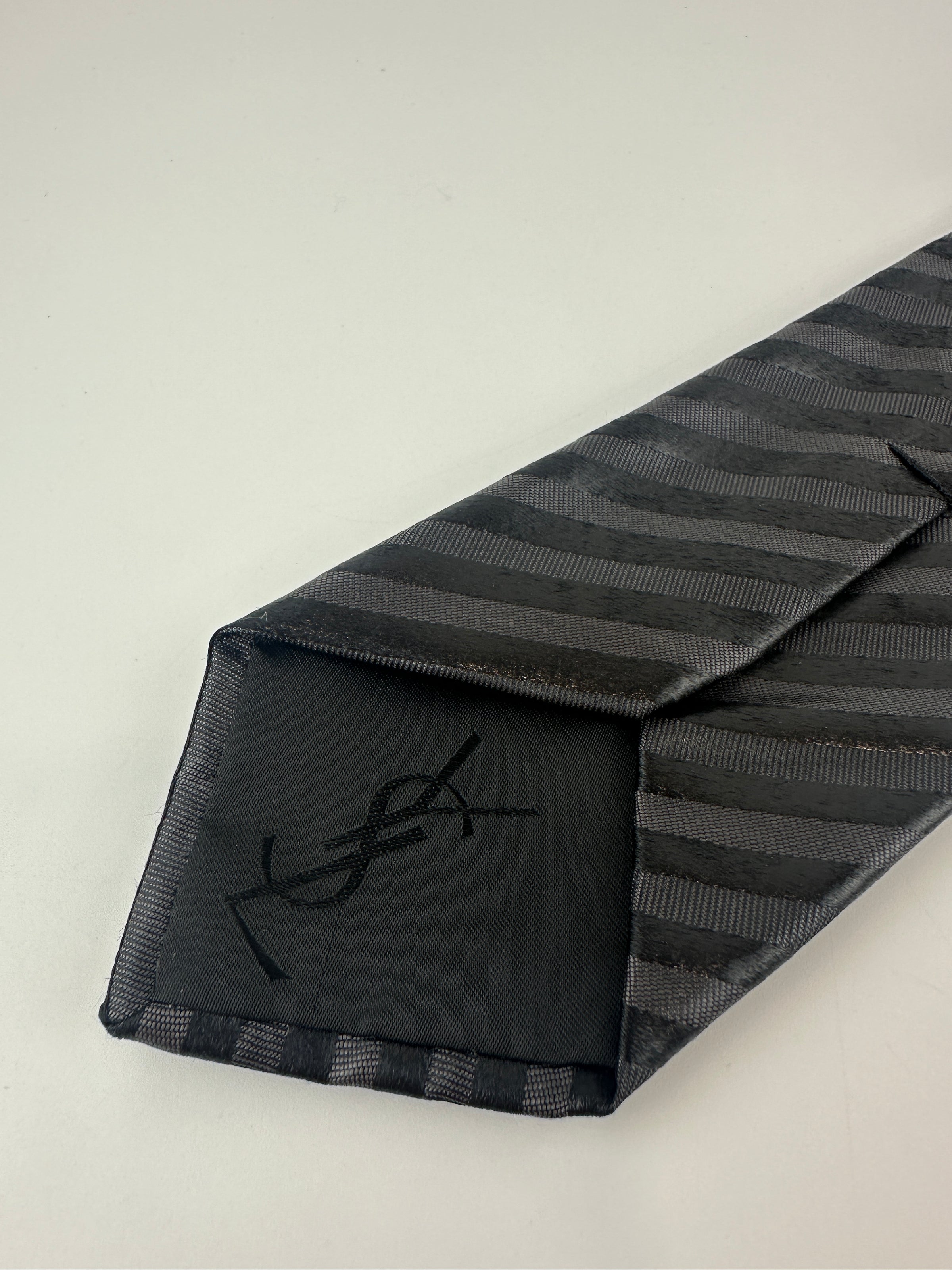 Striped Tie in Silk Black