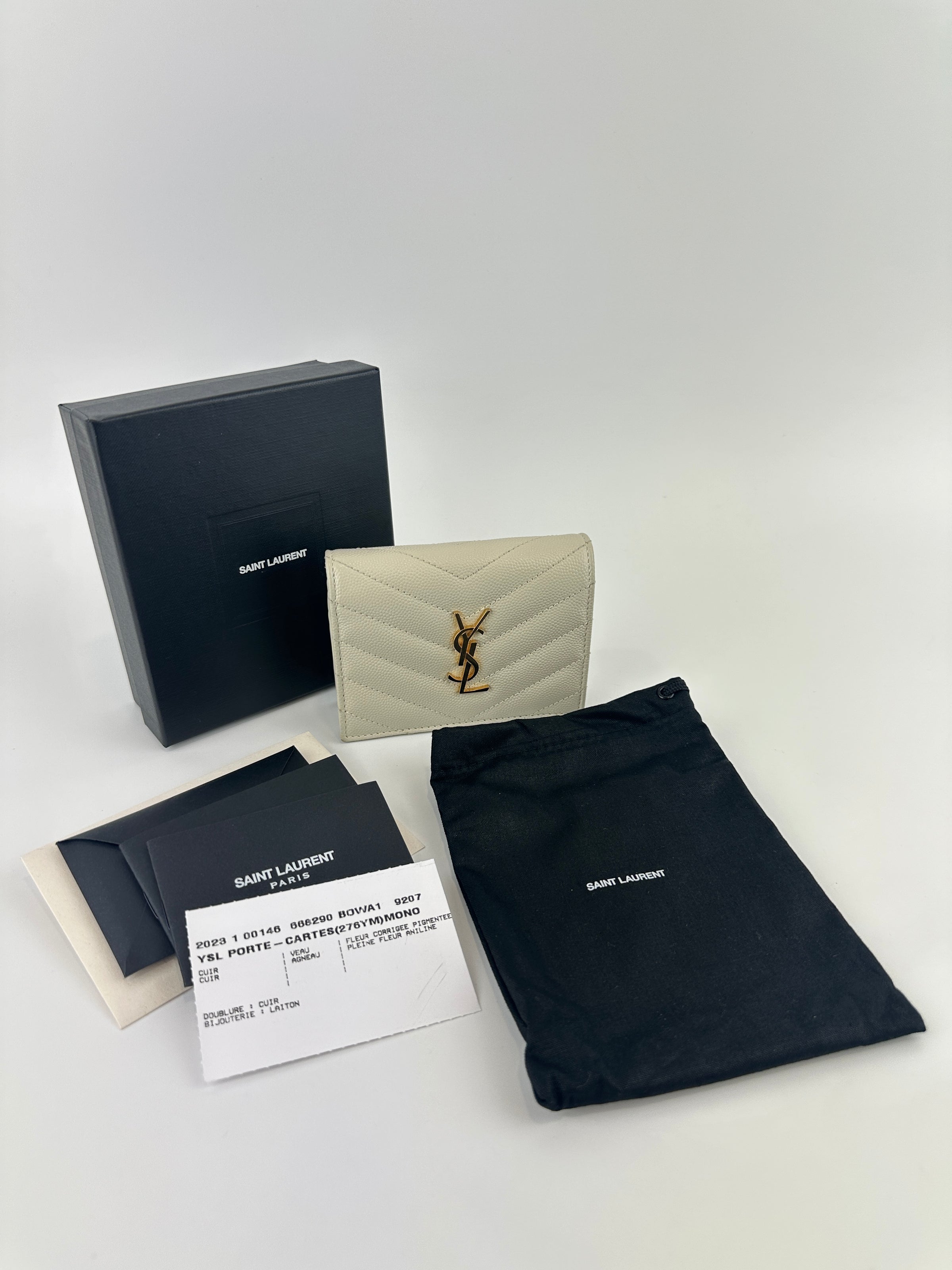 668290 Cassandre Matelassé Flap Grain de Poudre Leather Blanc Vintage Card Case GHW