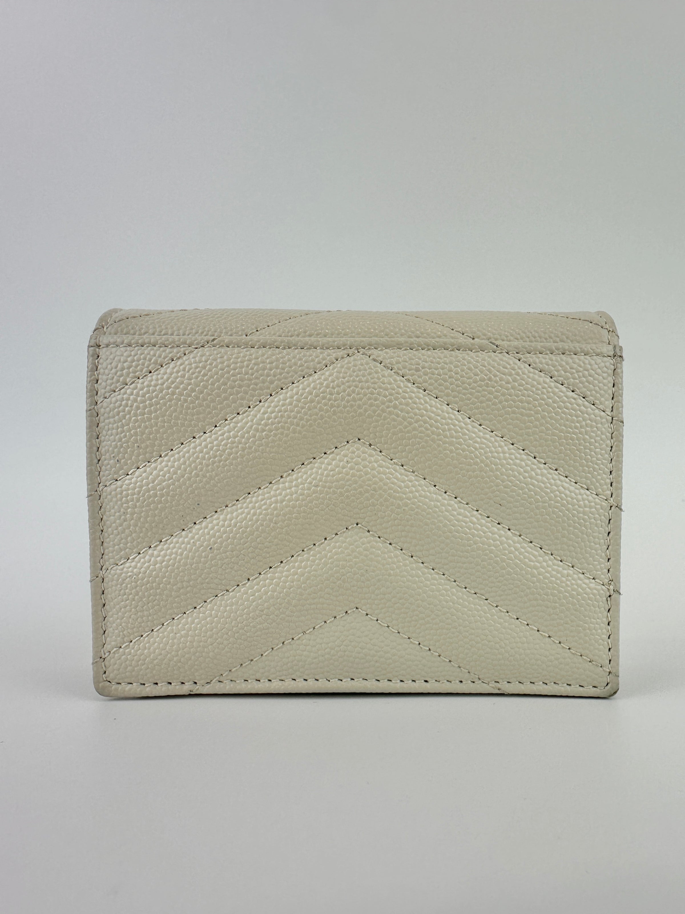 668290 Cassandre Matelassé Flap Grain de Poudre Leather Blanc Vintage Card Case GHW