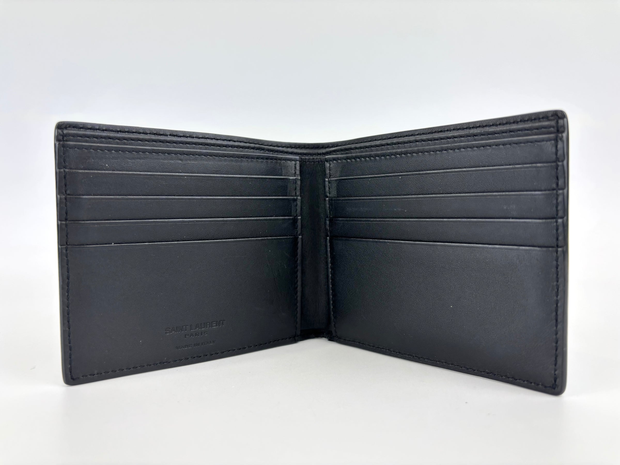 Men’s Croc Embossed Bifold Wallet - Glampot