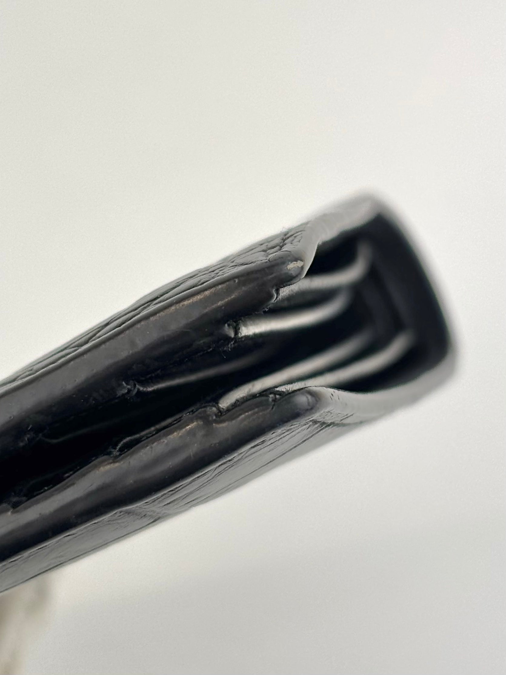 Men’s Croc Embossed Bifold Wallet - Glampot