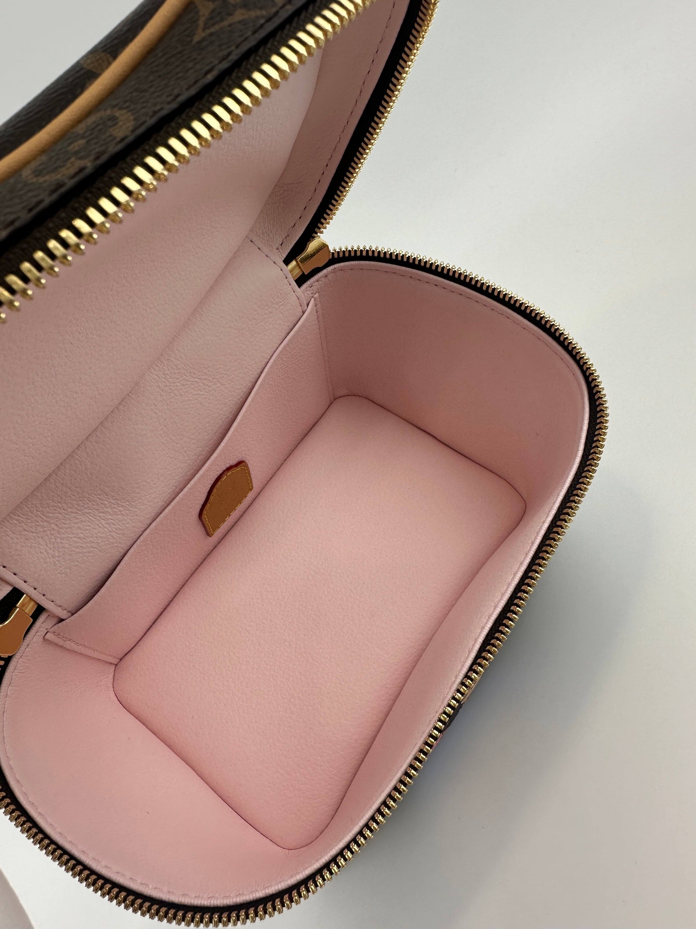 M26647 Nice Mini Monogram Canvas Christmas Animation (RFID)&nbsp;